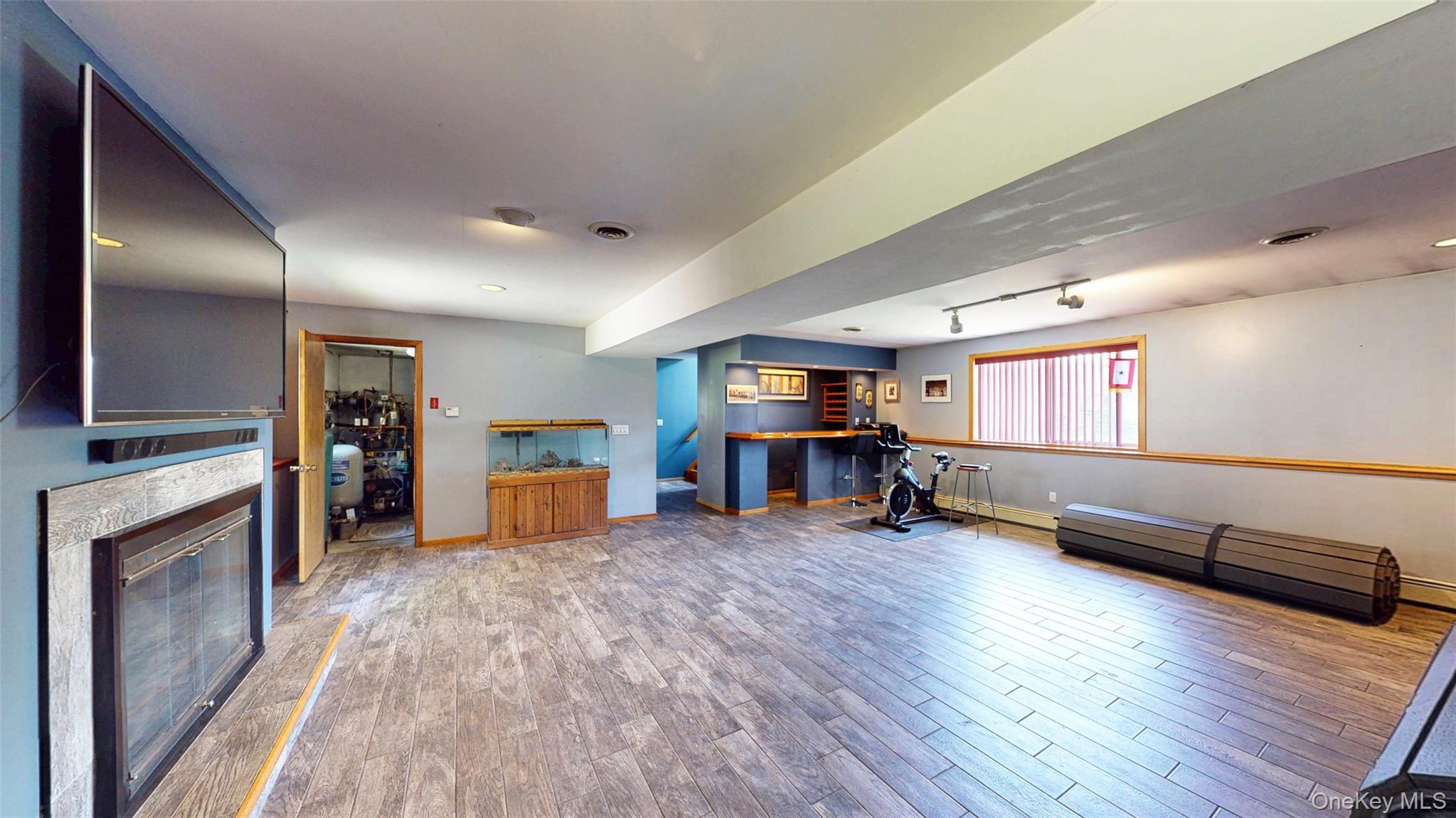 17 Purdy Lane, New Windsor, NY 12553