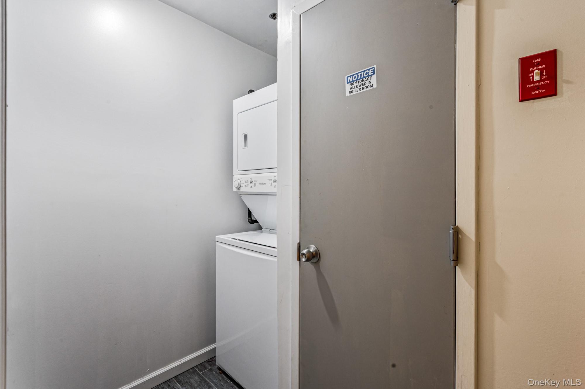 100-15 34th Avenue, Corona, NY 11368