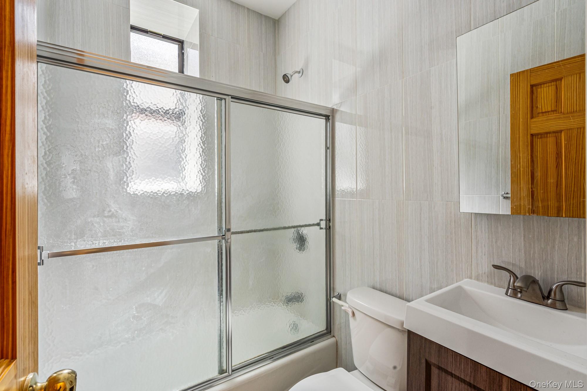 100-15 34th Avenue, Corona, NY 11368