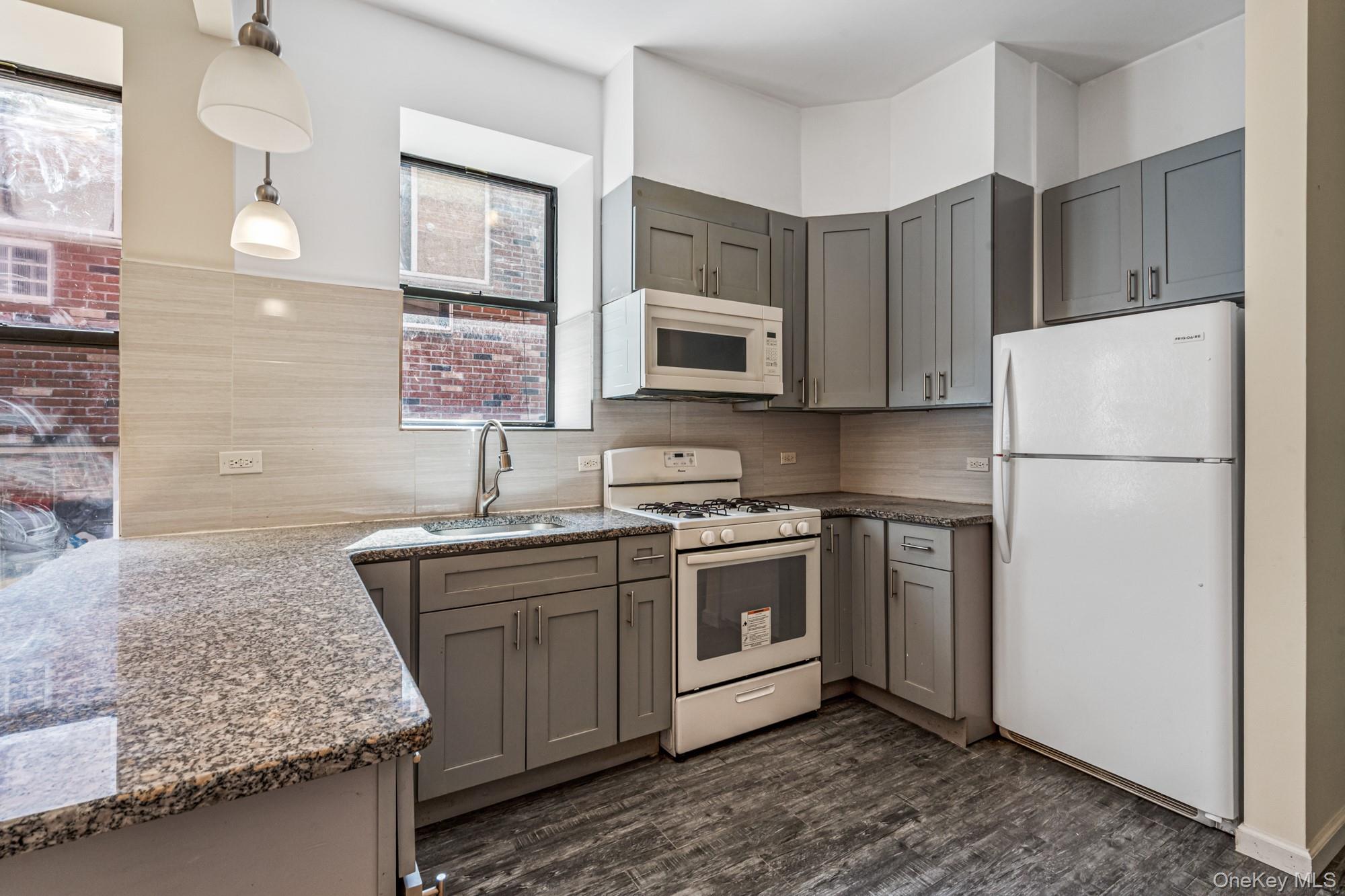 100-15 34th Avenue, Corona, NY 11368