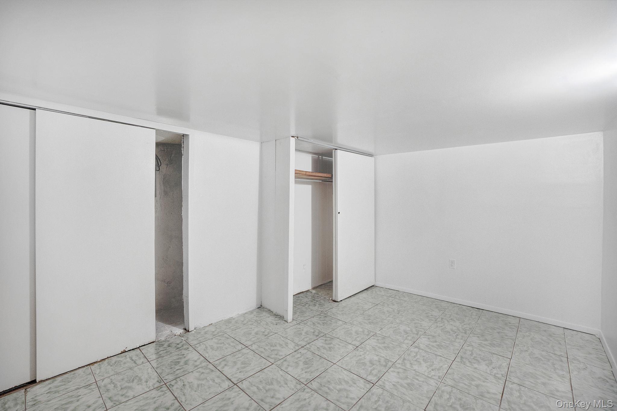 90-31 185TH Street, Hollis, NY 11423