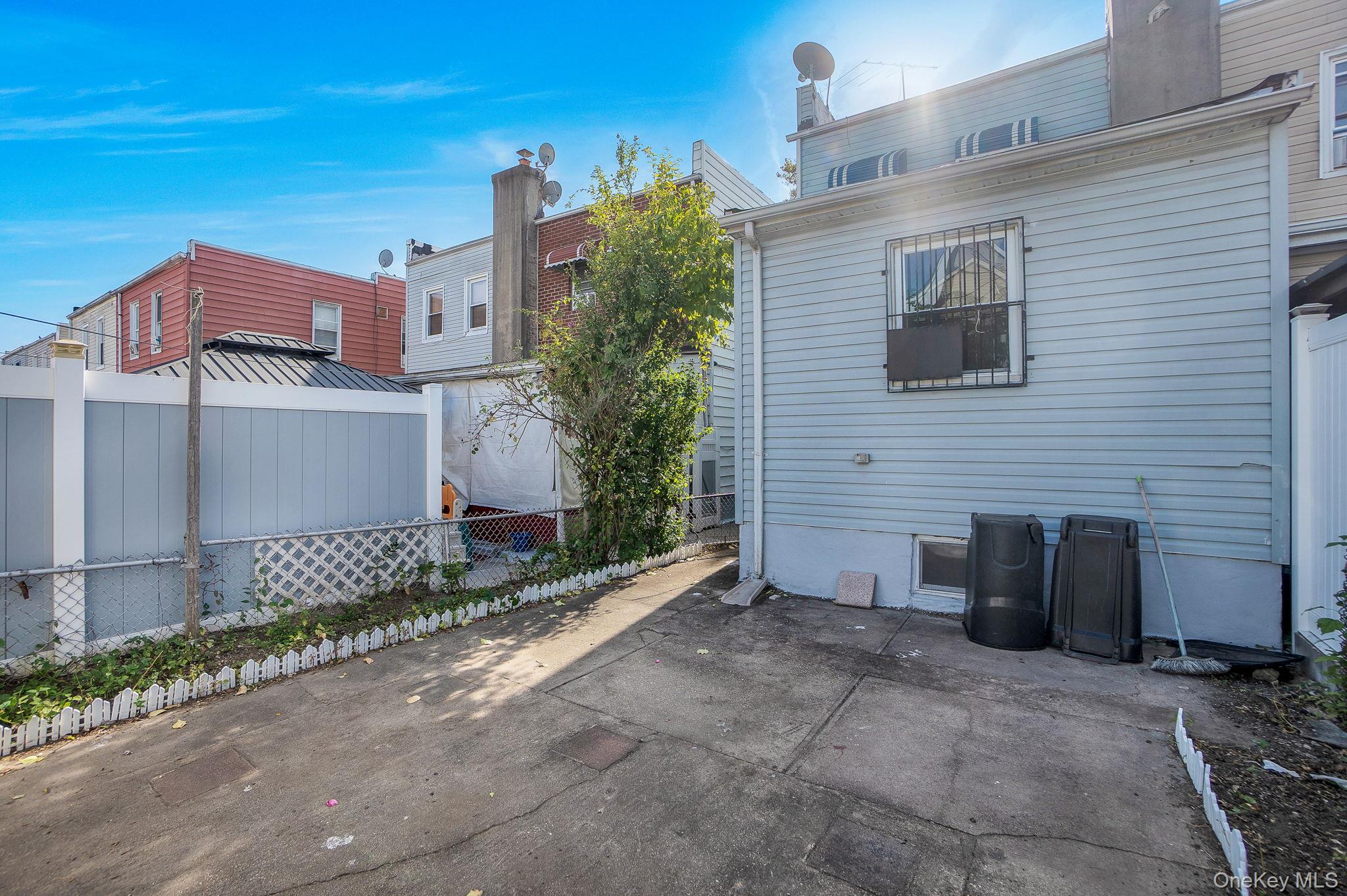 90-31 185TH Street, Hollis, NY 11423