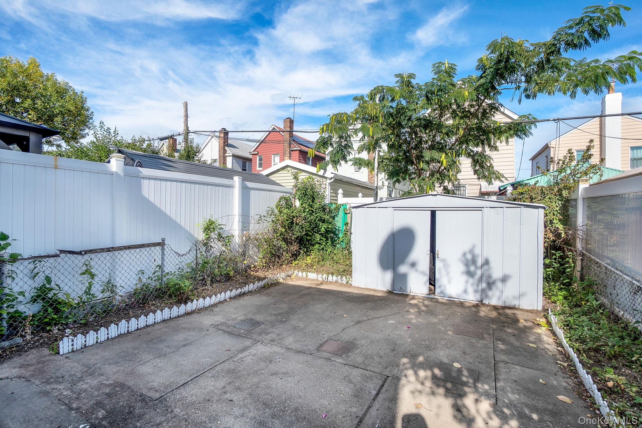 90-31 185TH Street, Hollis, NY 11423