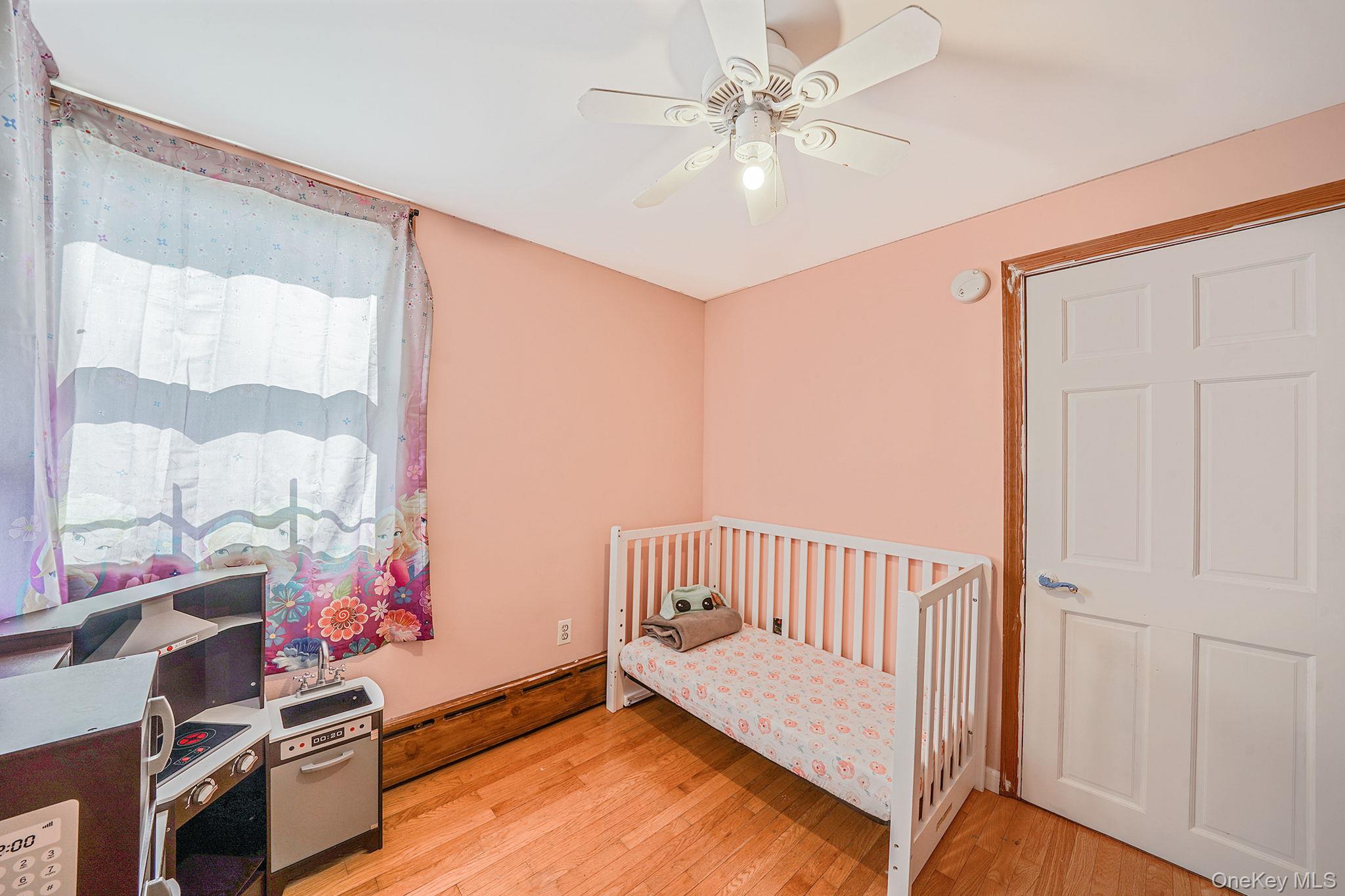 17 Aberdeen Street, Malverne, NY 11565