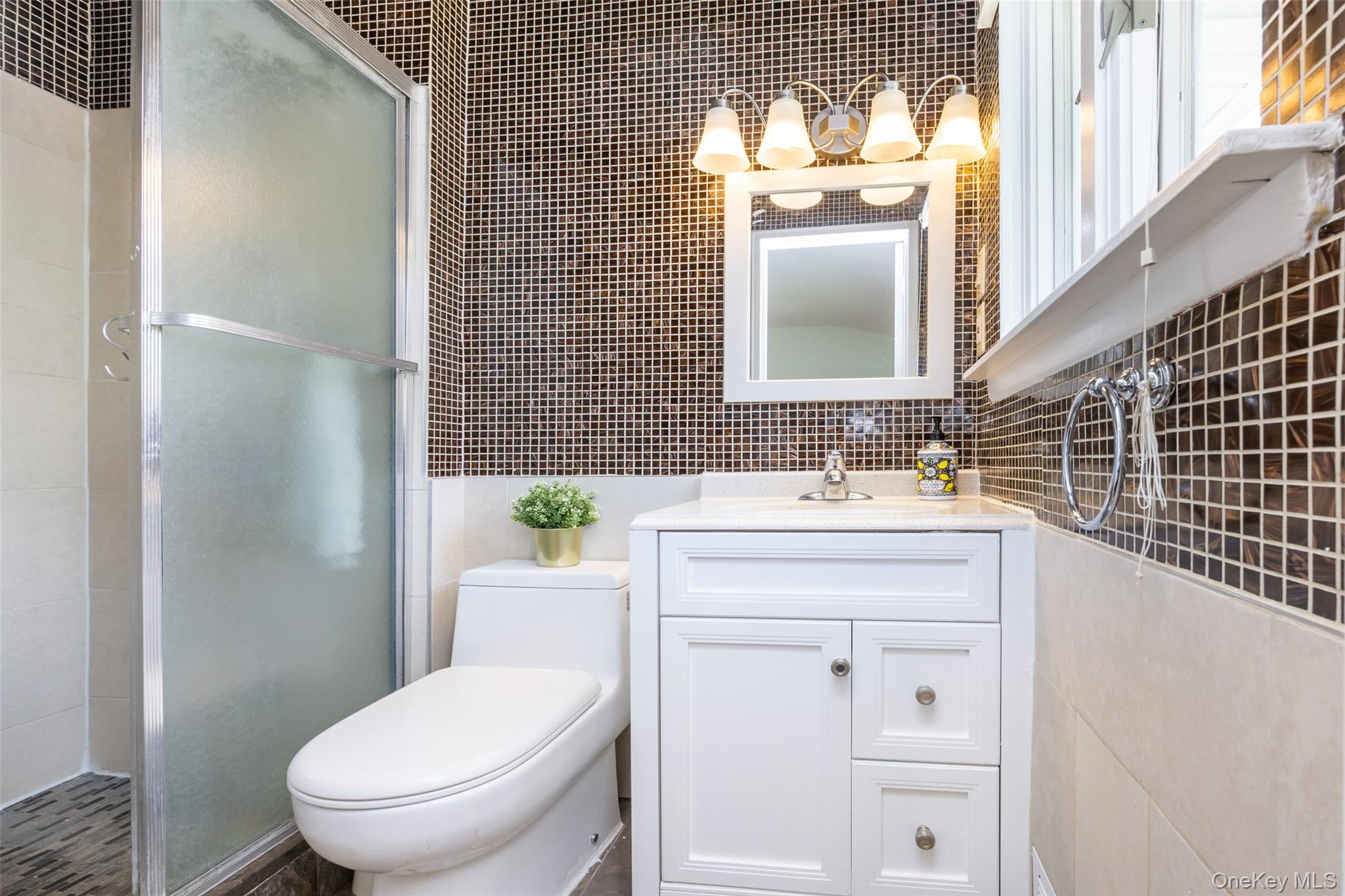 43 Saratoga Drive, Jericho, NY 11753