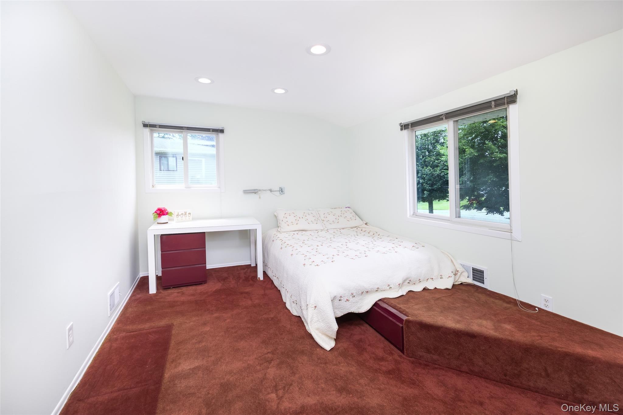 43 Saratoga Drive, Jericho, NY 11753