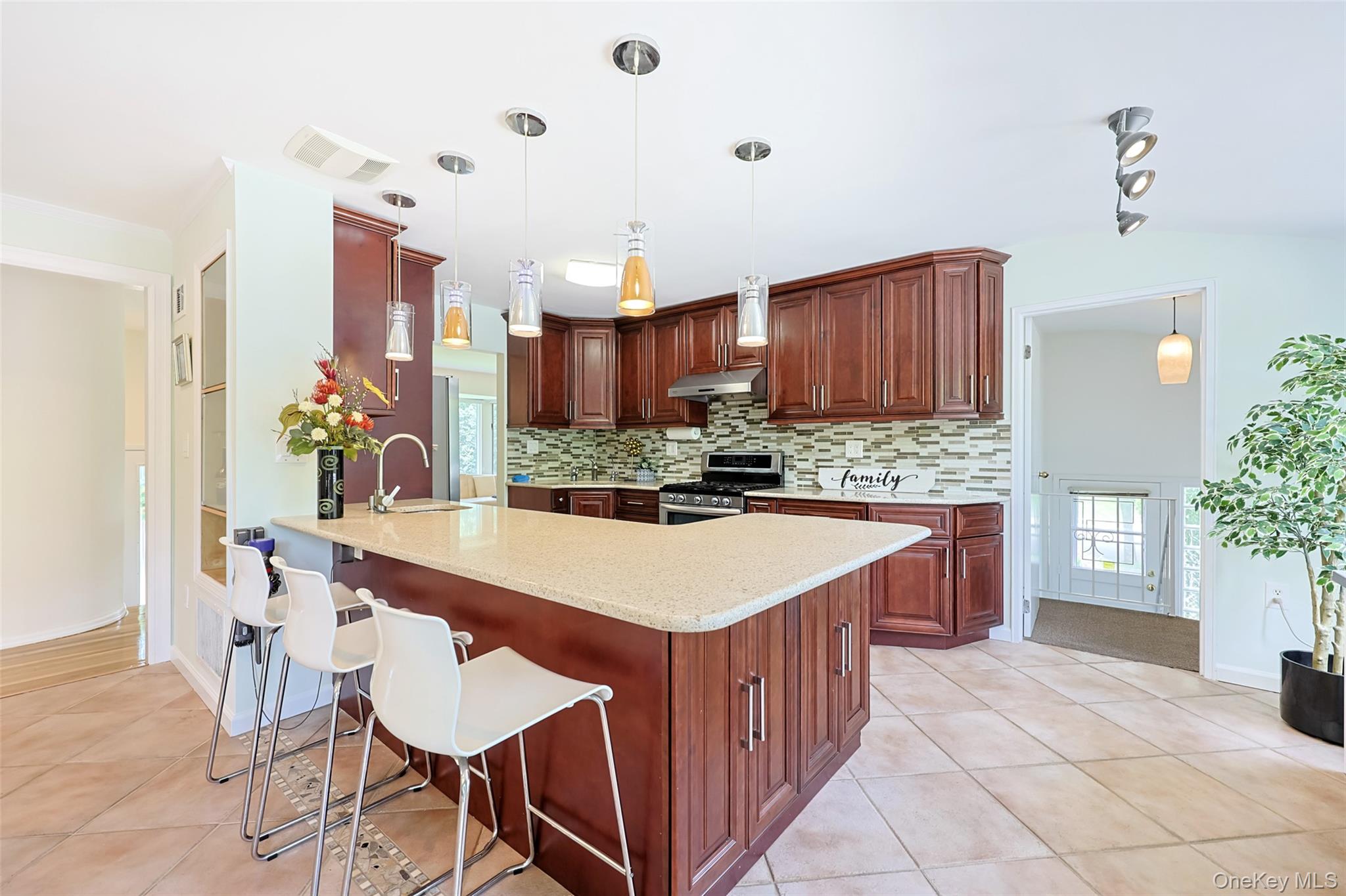 43 Saratoga Drive, Jericho, NY 11753