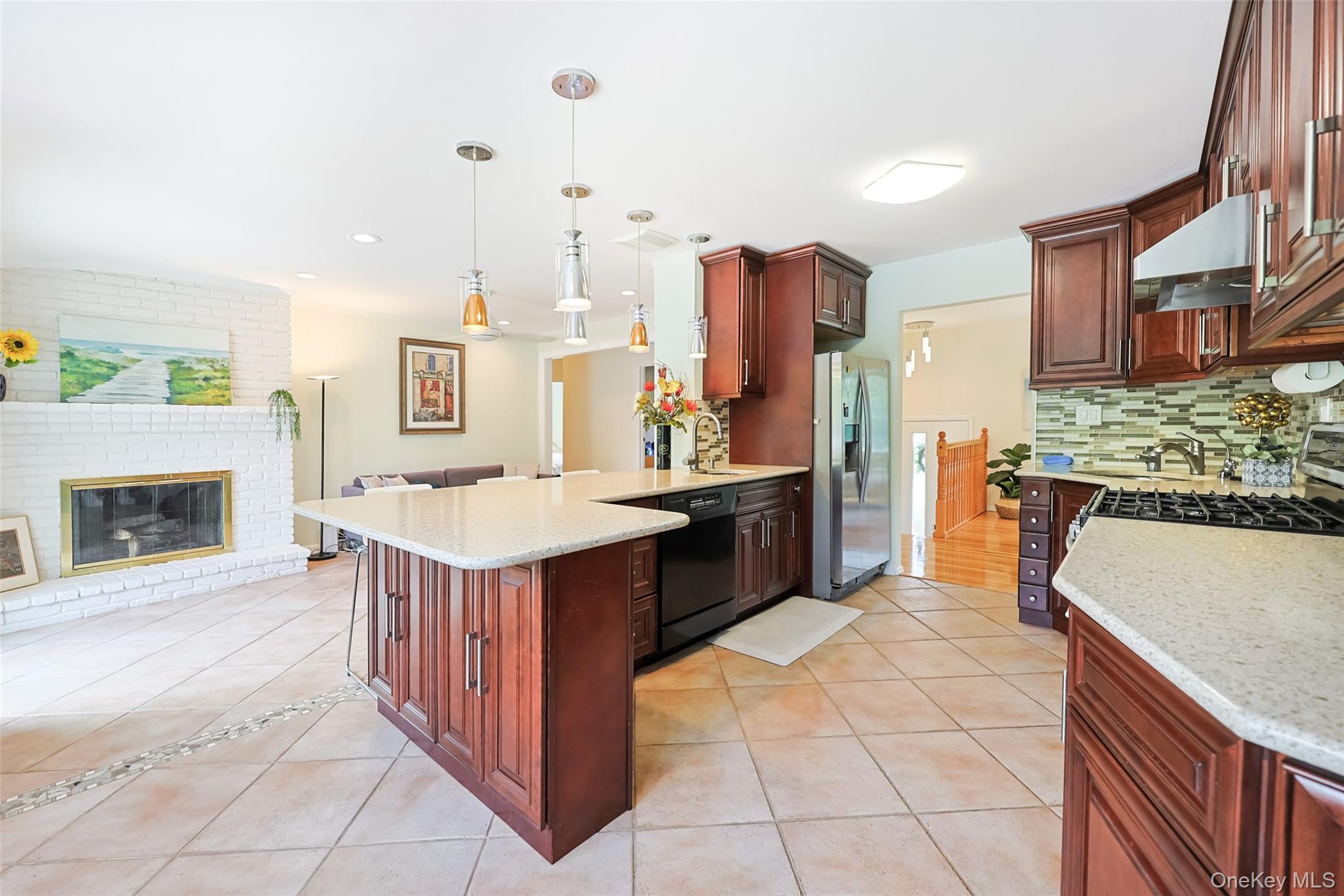 43 Saratoga Drive, Jericho, NY 11753