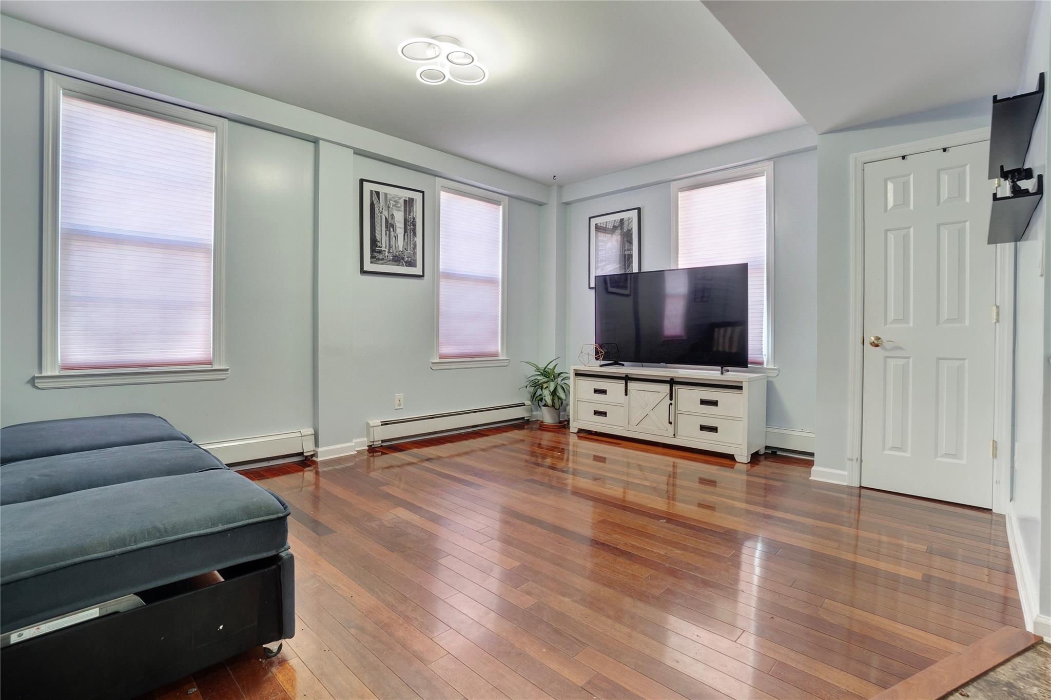 212 Beach 118th Street, Rockaway Park, NY 11694