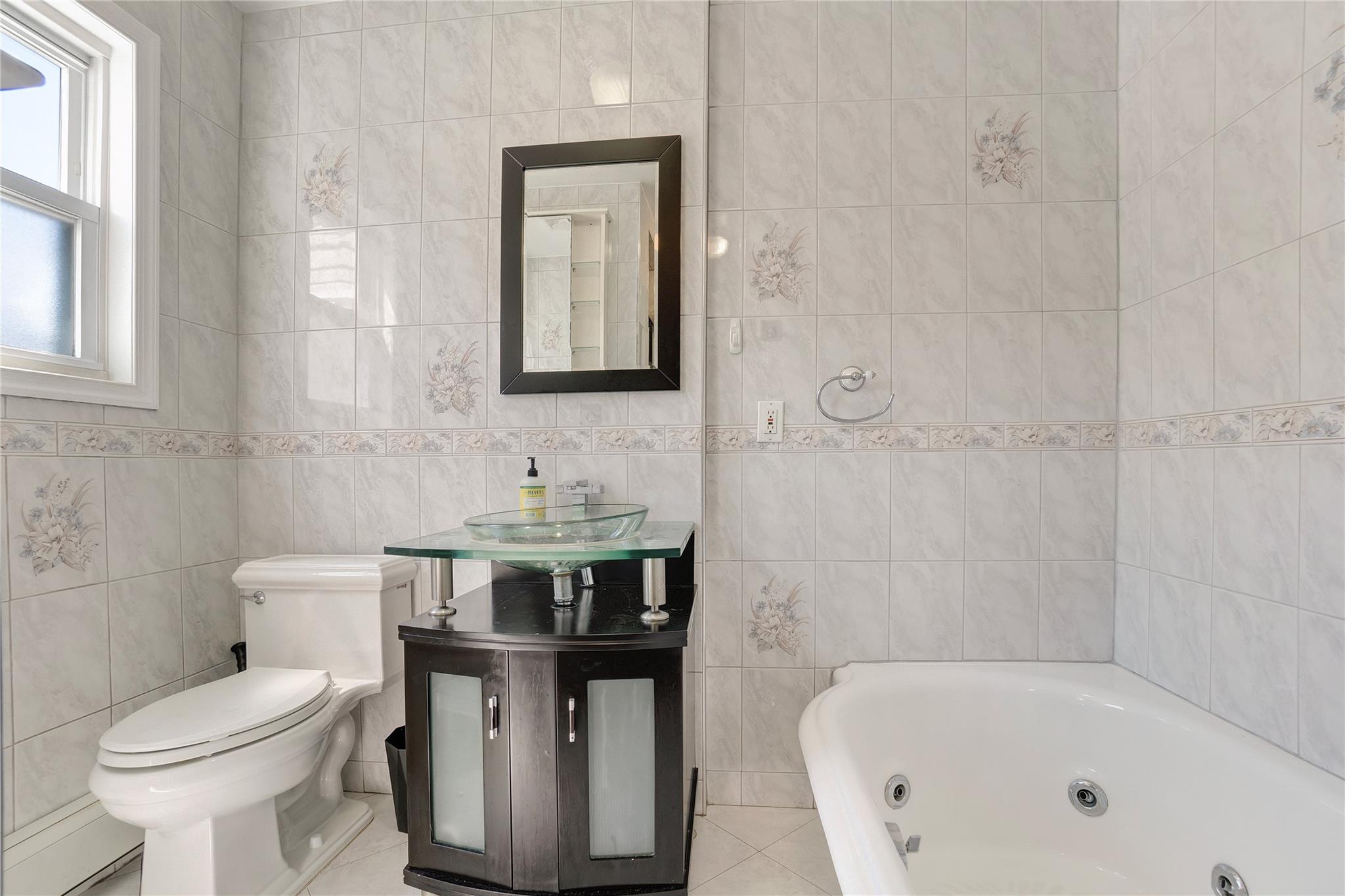 212 Beach 118th Street, Rockaway Park, NY 11694