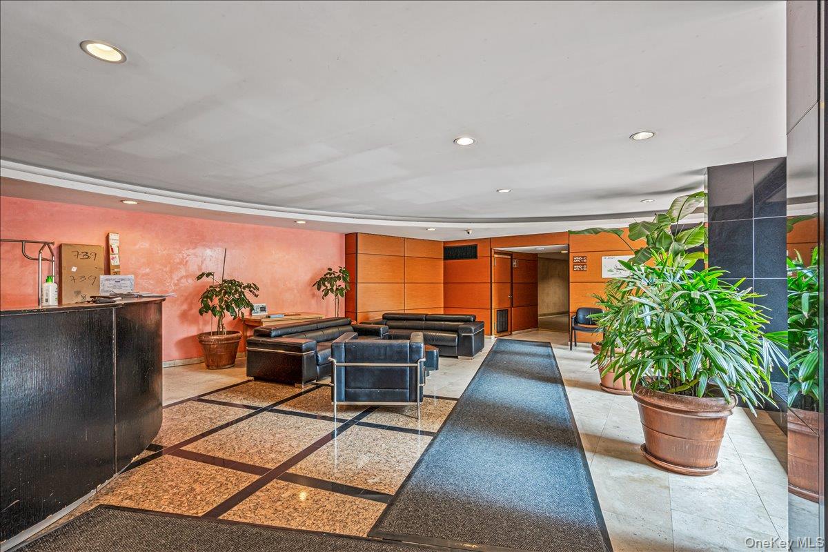 139-15 83 Avenue # 520, Briarwood, NY 11435