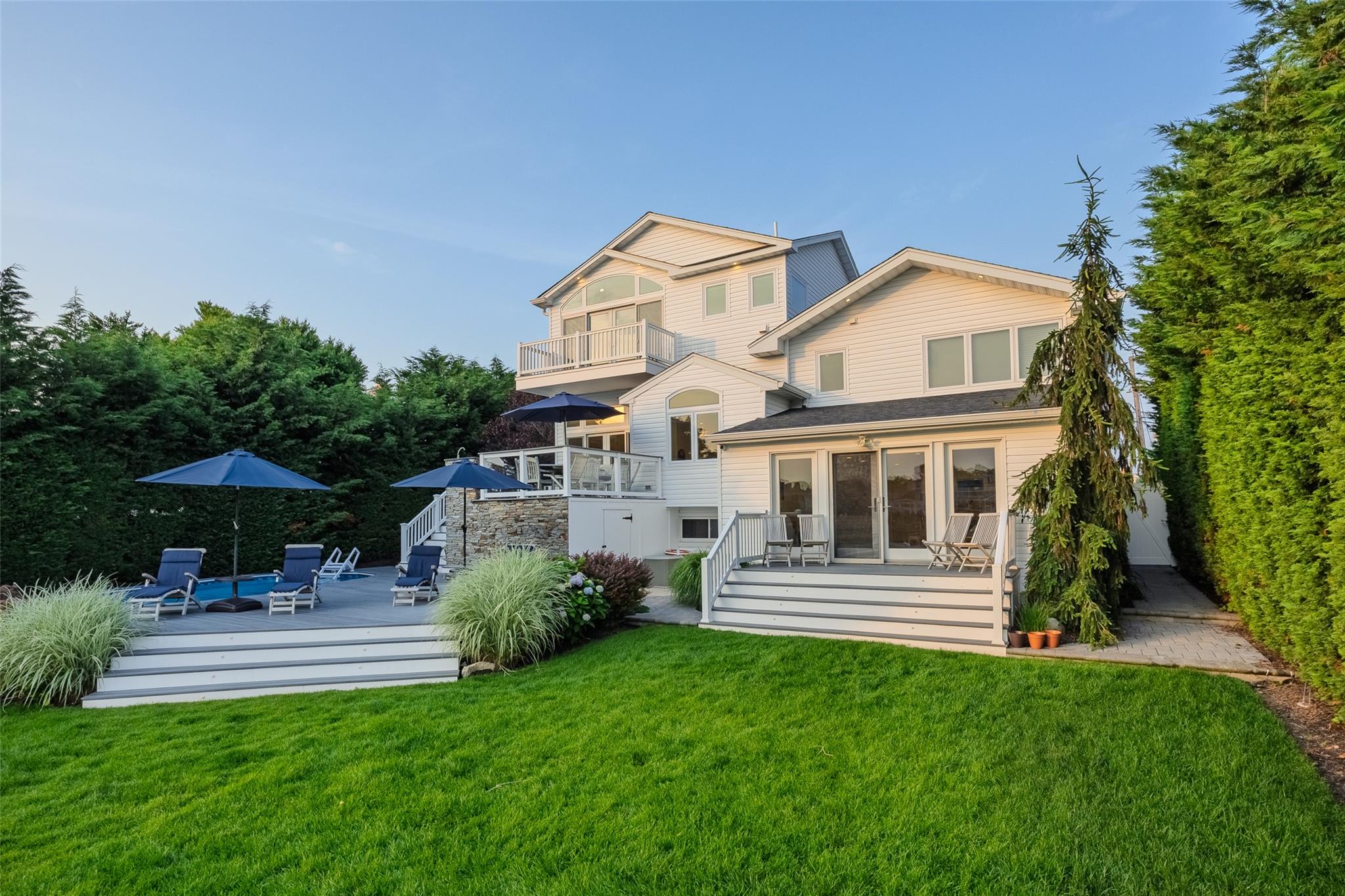2904 Harbor Road, Merrick, NY 11566