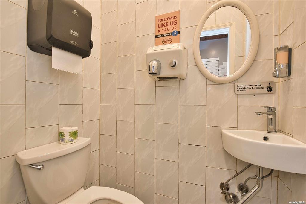 908-912B Hempstead Turnpike # 908,910,912A, 912B, Franklin Square, NY 11010