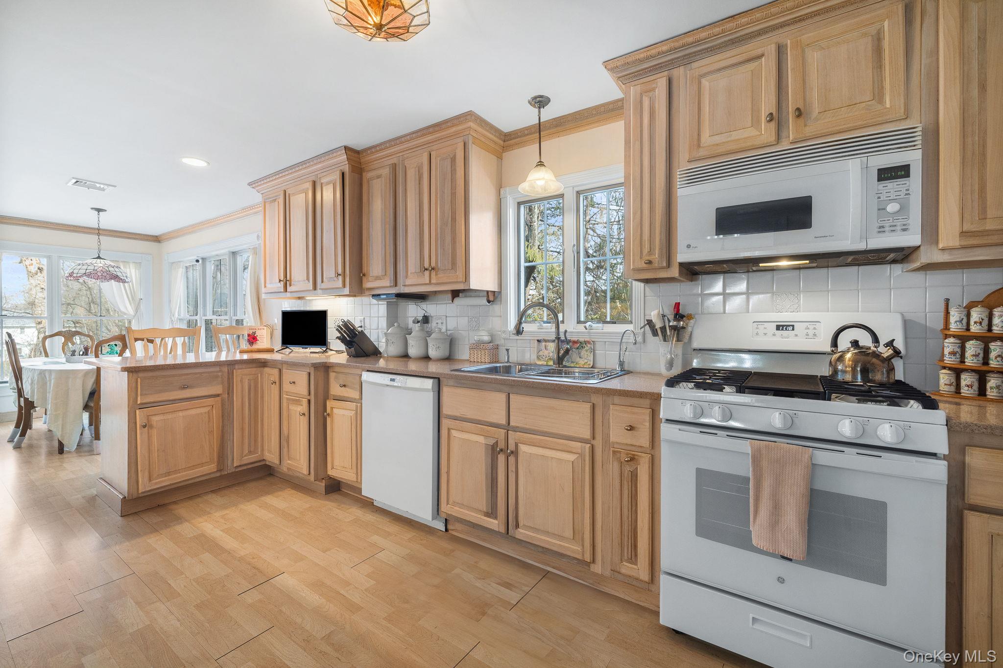 74 Lake Road, Valley Cottage, NY 10989