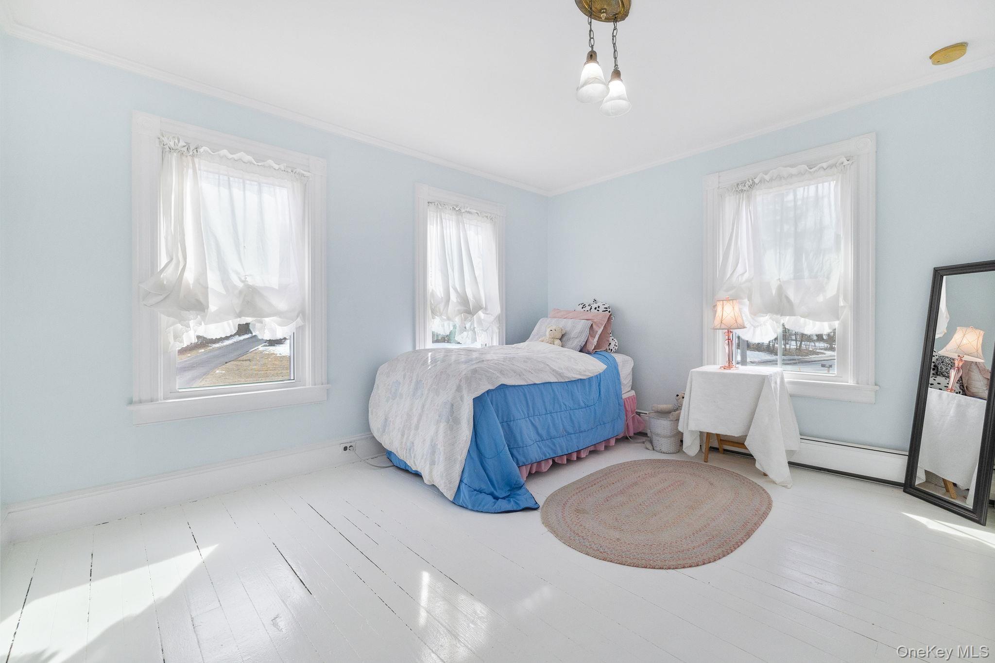 74 Lake Road, Valley Cottage, NY 10989