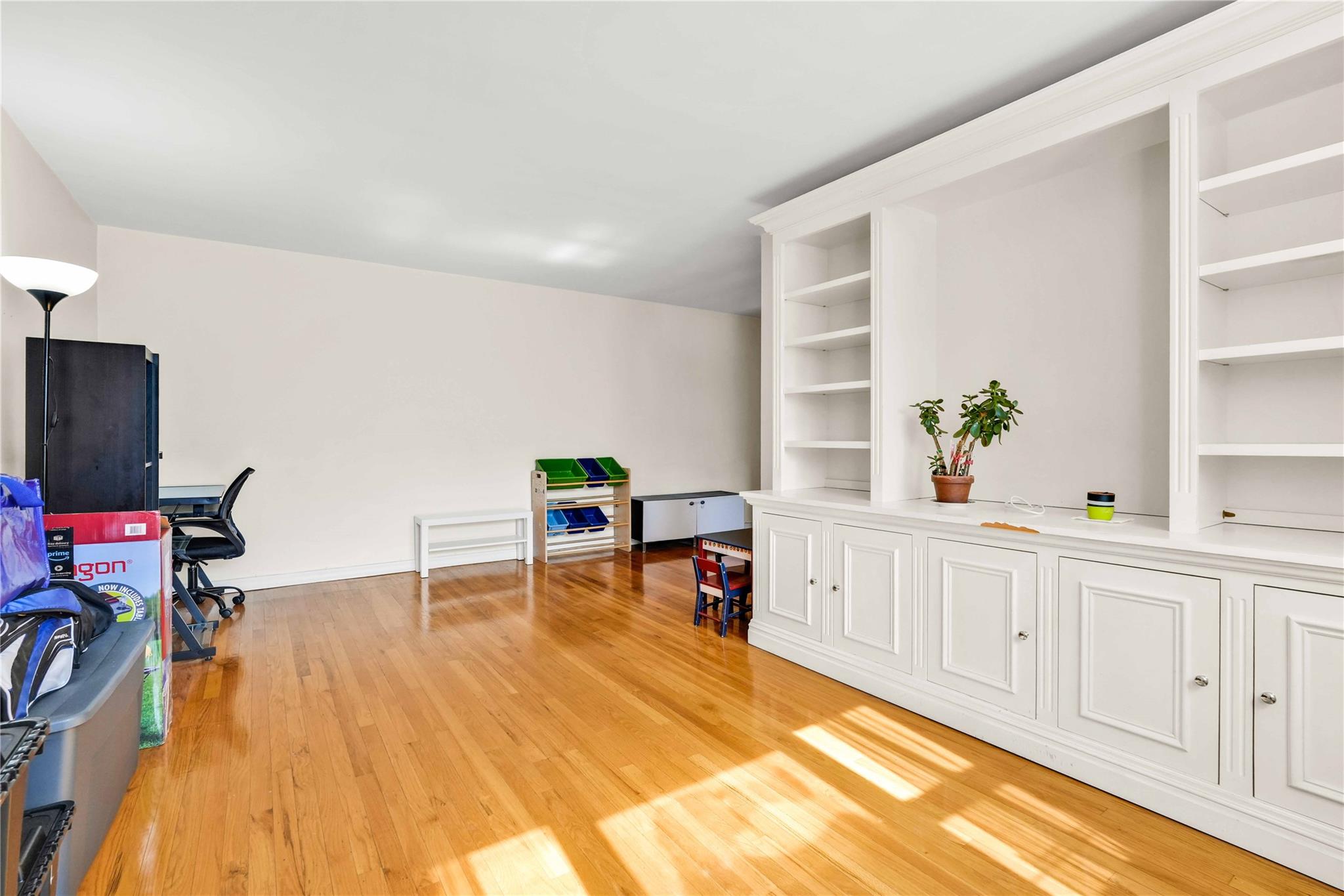 29-49 137 Street # 2H, Flushing, NY 11354