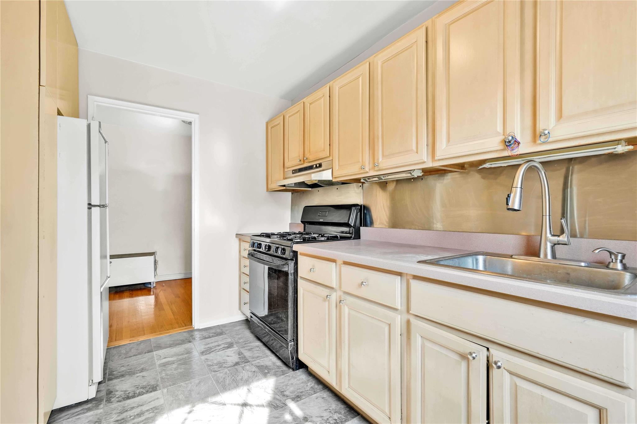 29-49 137 Street # 2H, Flushing, NY 11354