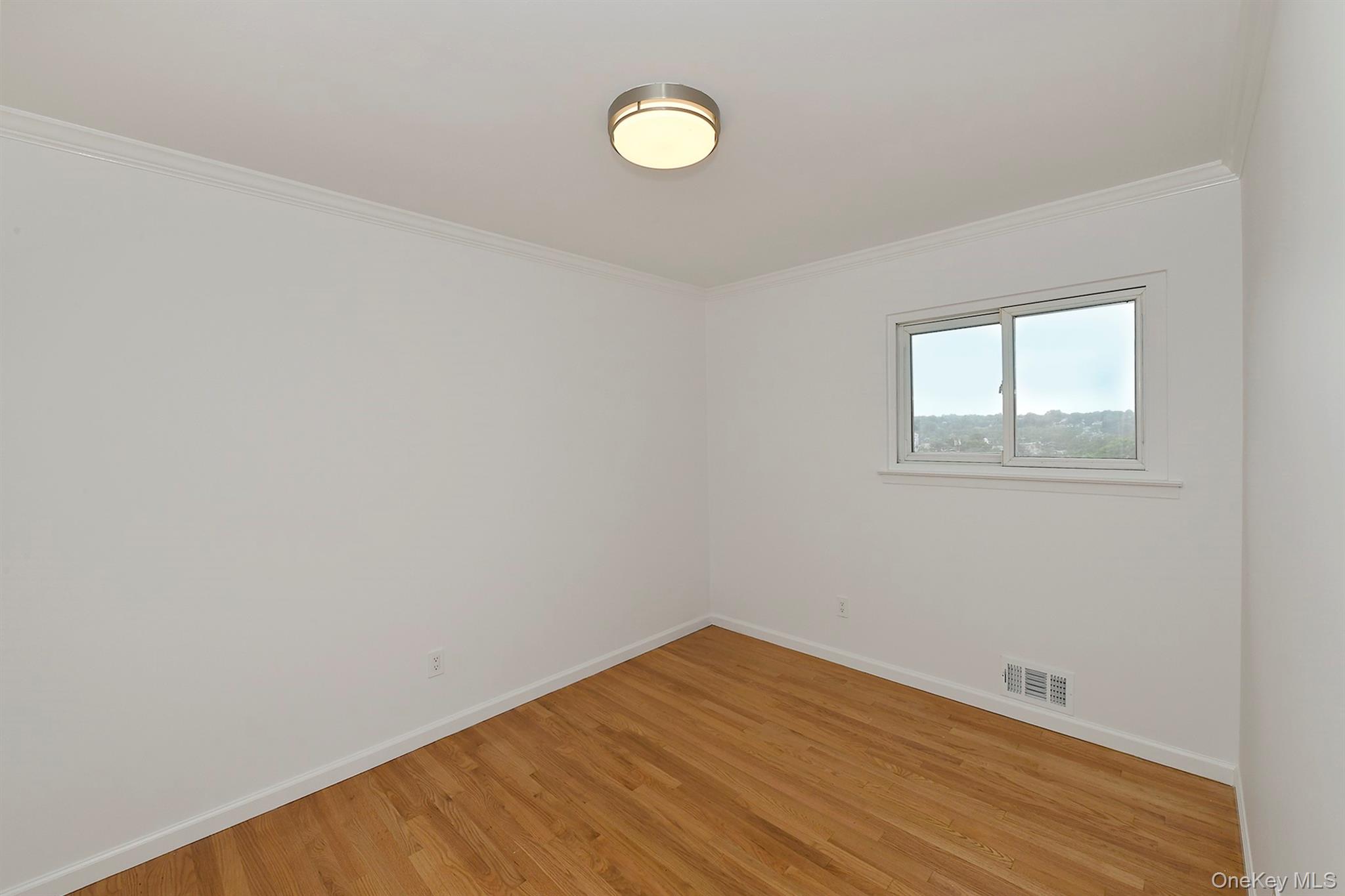 6 Ralph Young Avenue, Glen Cove, NY 11542