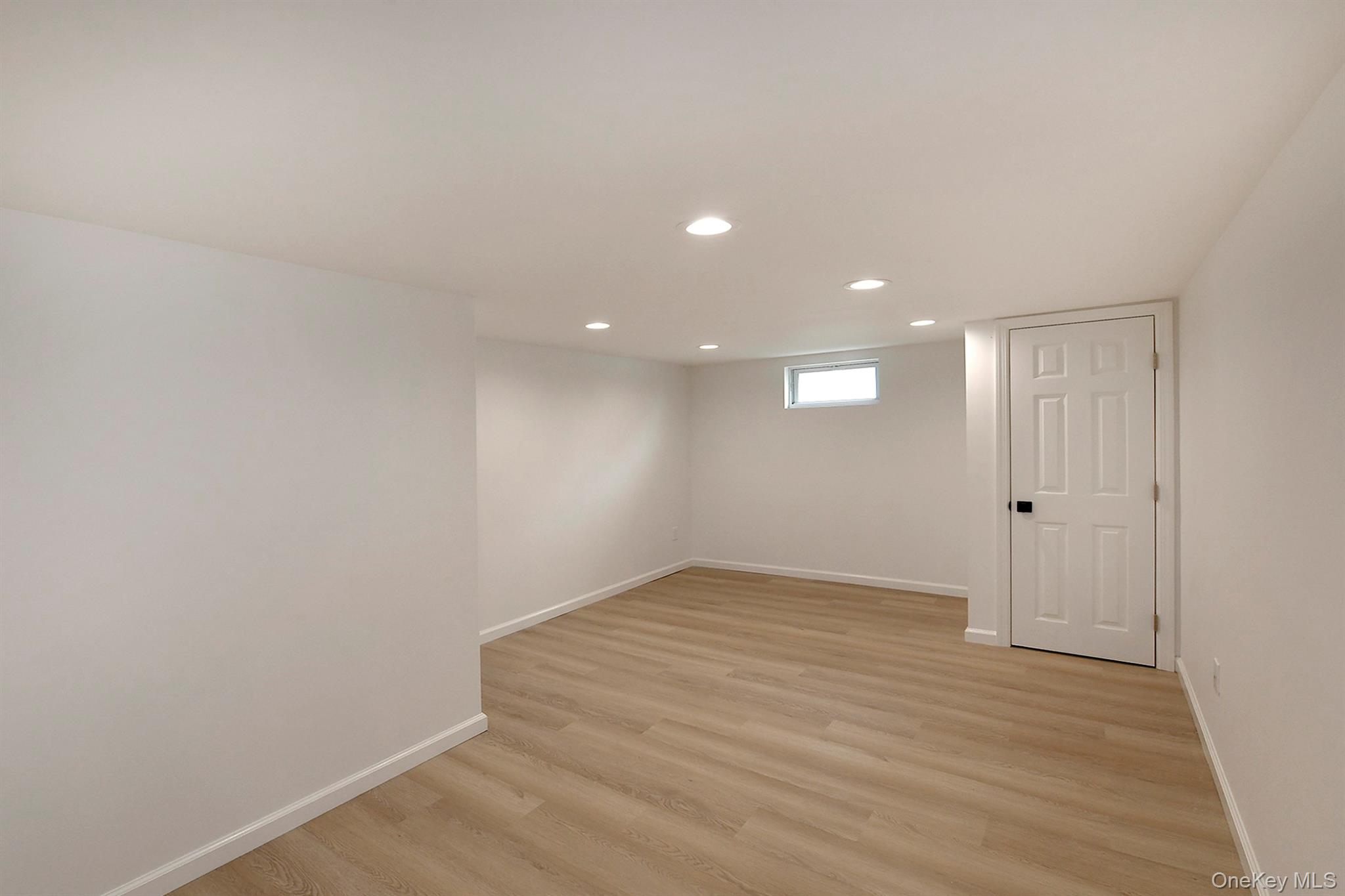 6 Ralph Young Avenue, Glen Cove, NY 11542