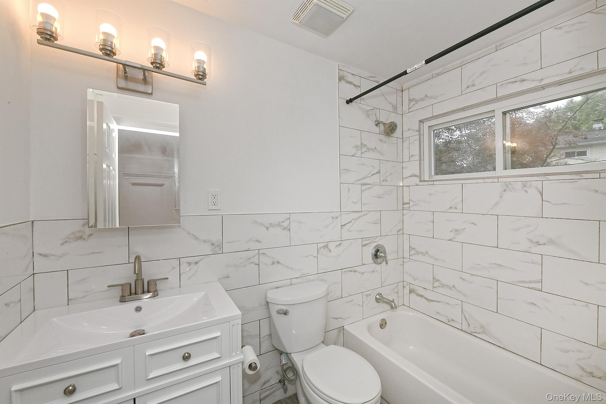 6 Ralph Young Avenue, Glen Cove, NY 11542