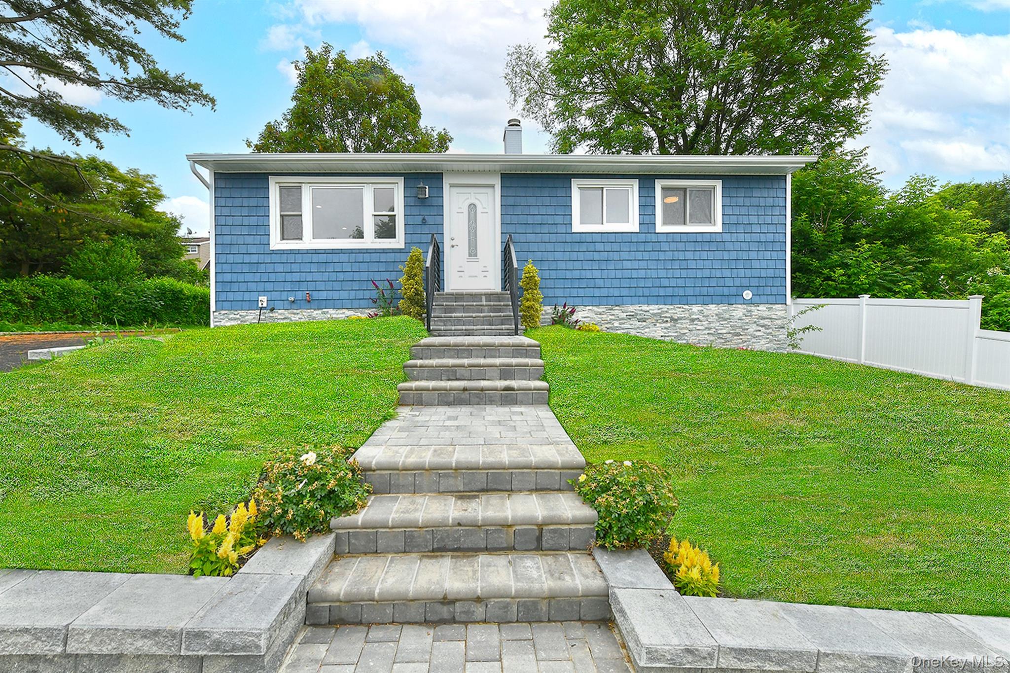 6 Ralph Young Avenue, Glen Cove, NY 11542