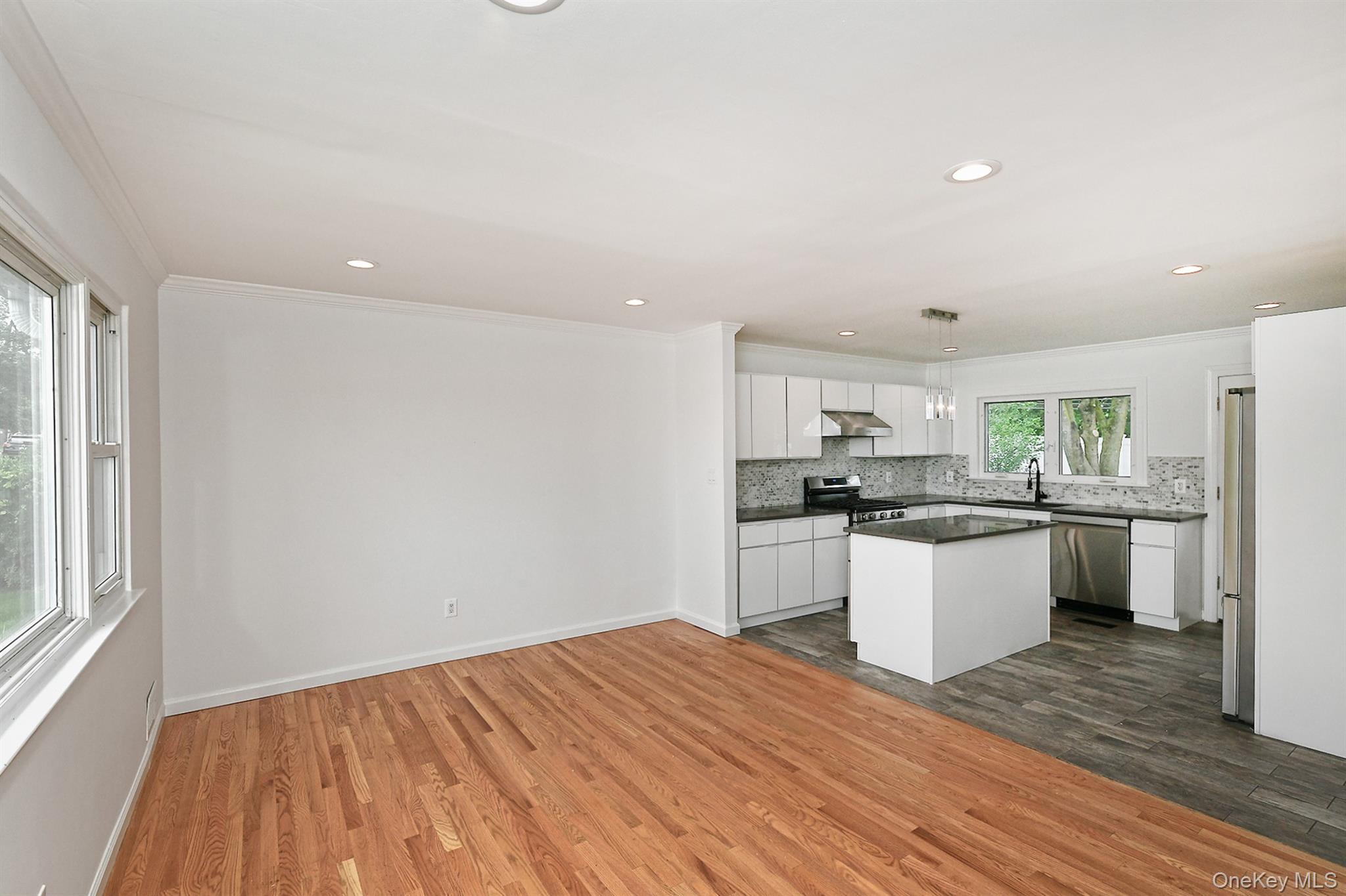 6 Ralph Young Avenue, Glen Cove, NY 11542