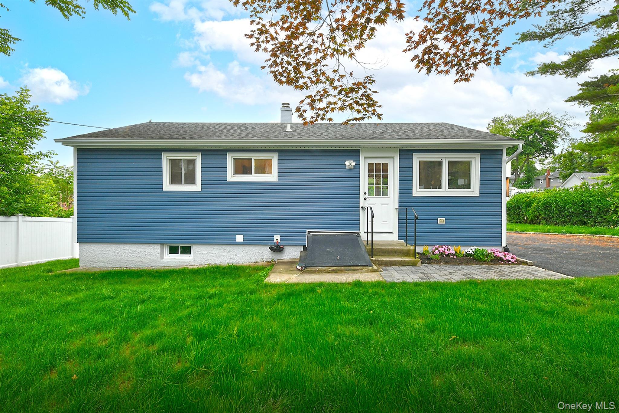 6 Ralph Young Avenue, Glen Cove, NY 11542