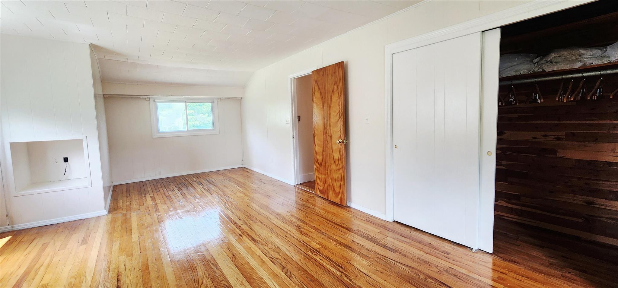 530 Sackett Lake Road, Monticello, NY 12701