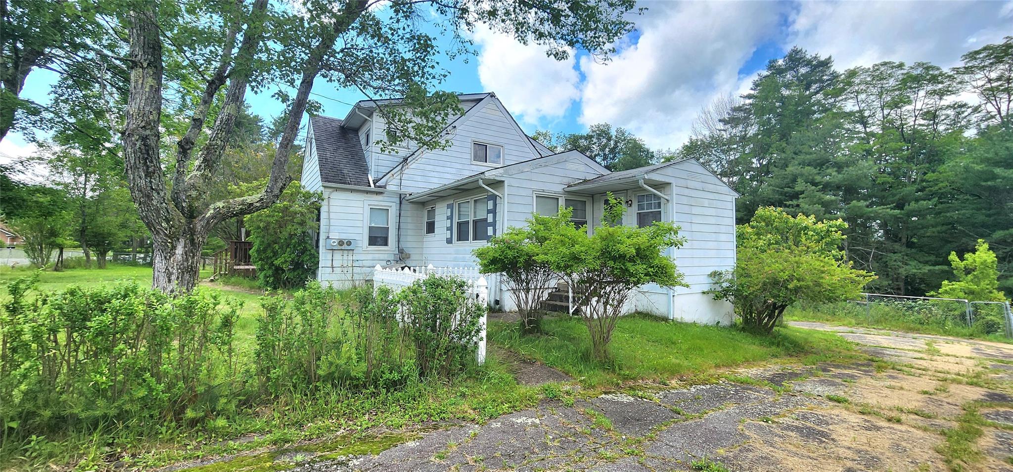 530 Sackett Lake Road, Monticello, NY 12701