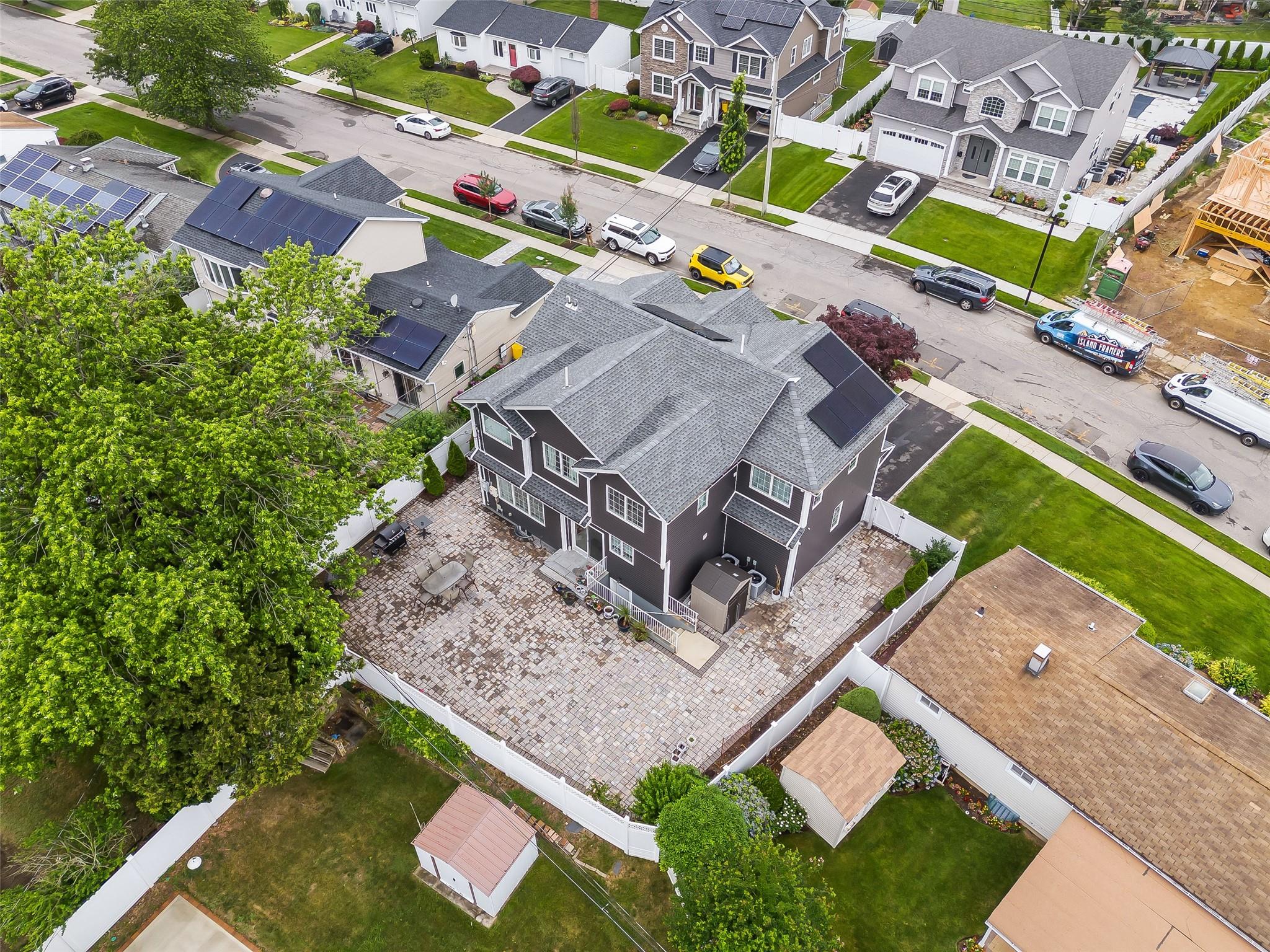 5 Vera Avenue, Plainview, NY 11803