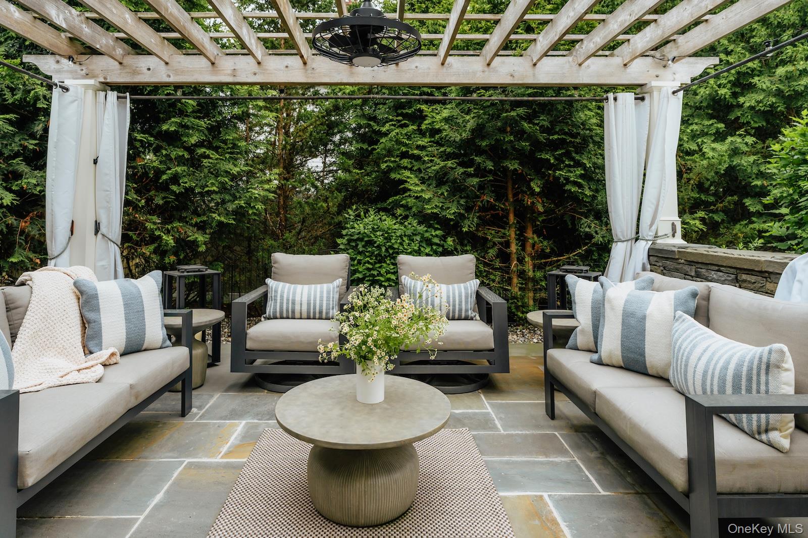 38 Chestnut Street, Rhinebeck, NY 12572