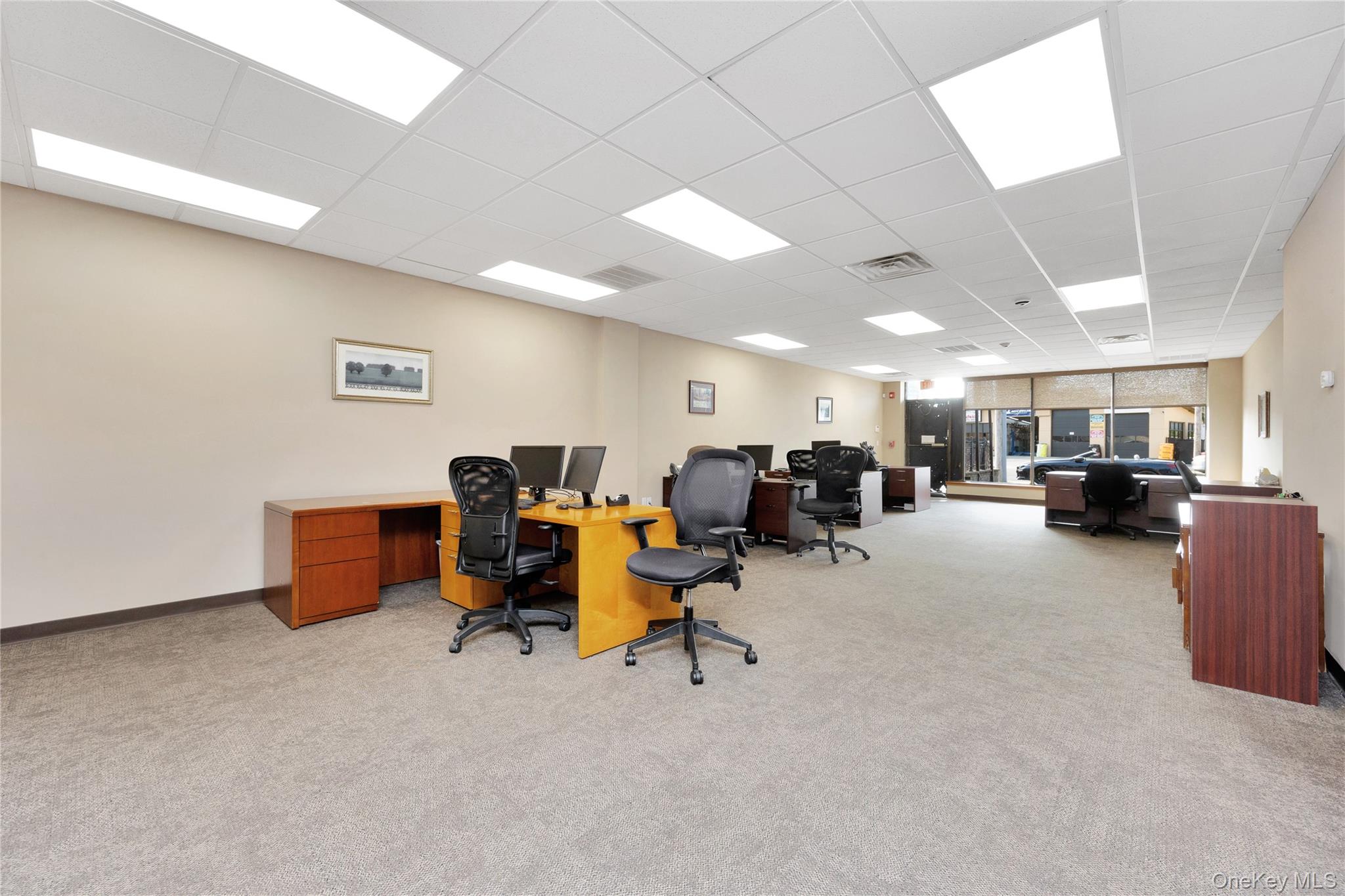 245-249 Montauk Highway, Lindenhurst, NY 11757