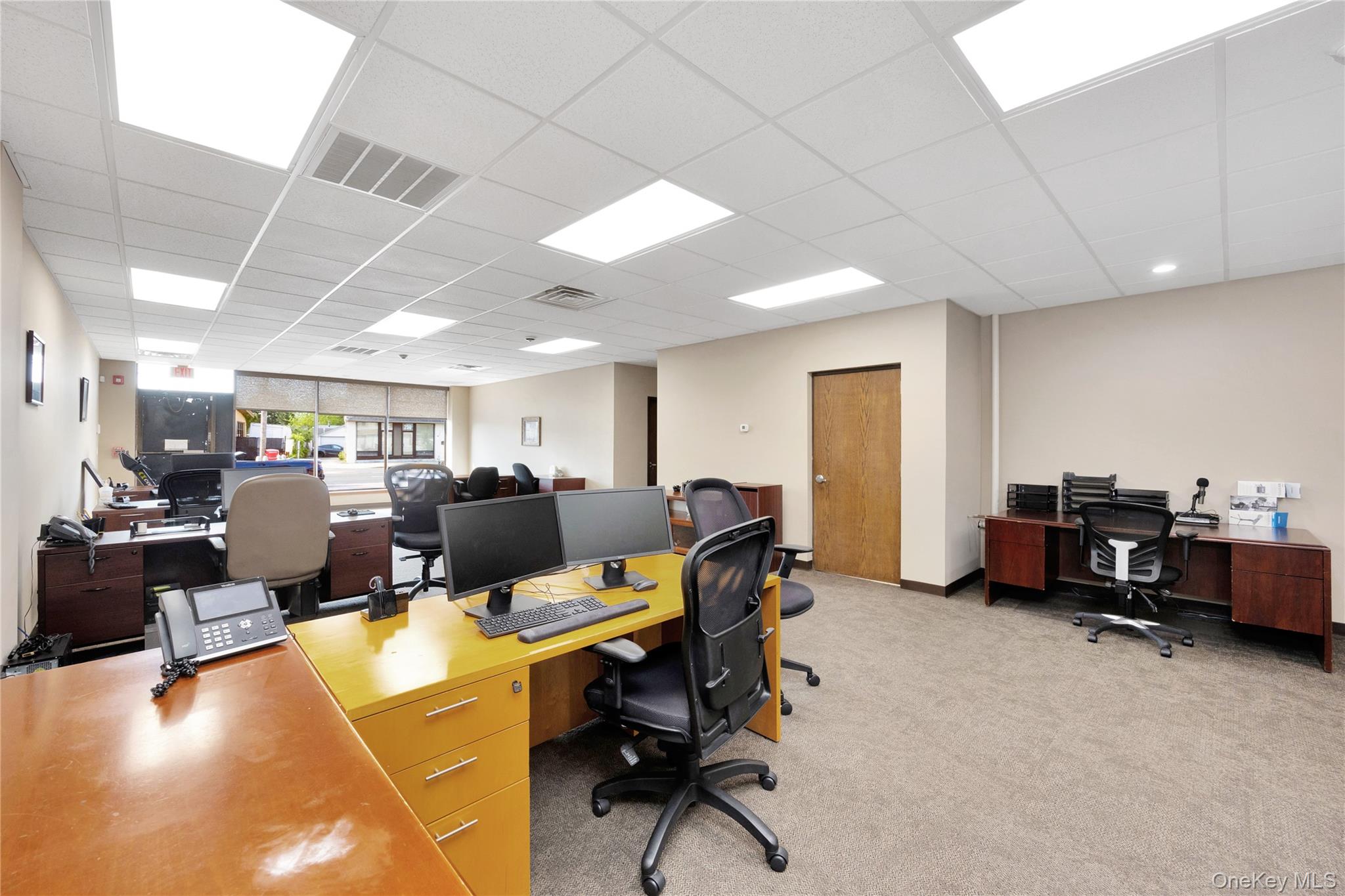 245-249 Montauk Highway, Lindenhurst, NY 11757