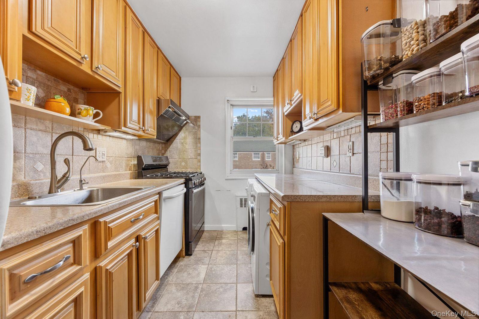 252-23 63 Avenue # 1081, Little Neck, NY 11362