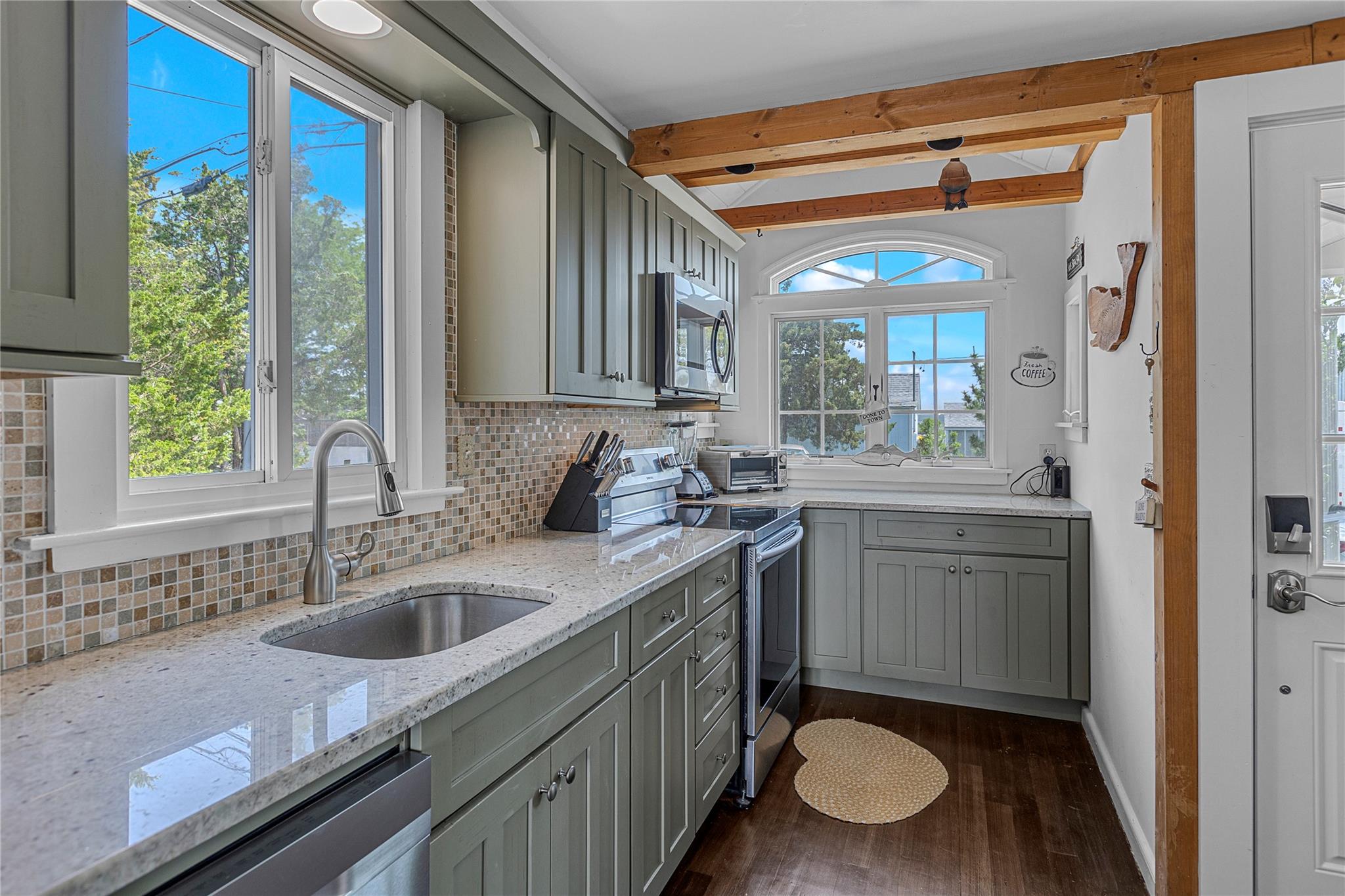 286 Towd Point Road, Southampton, NY 11968