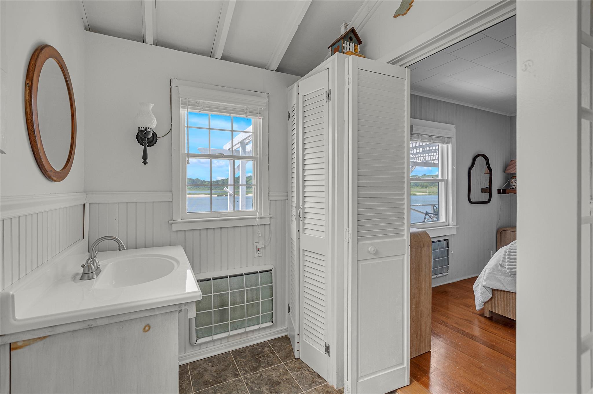 286 Towd Point Road, Southampton, NY 11968