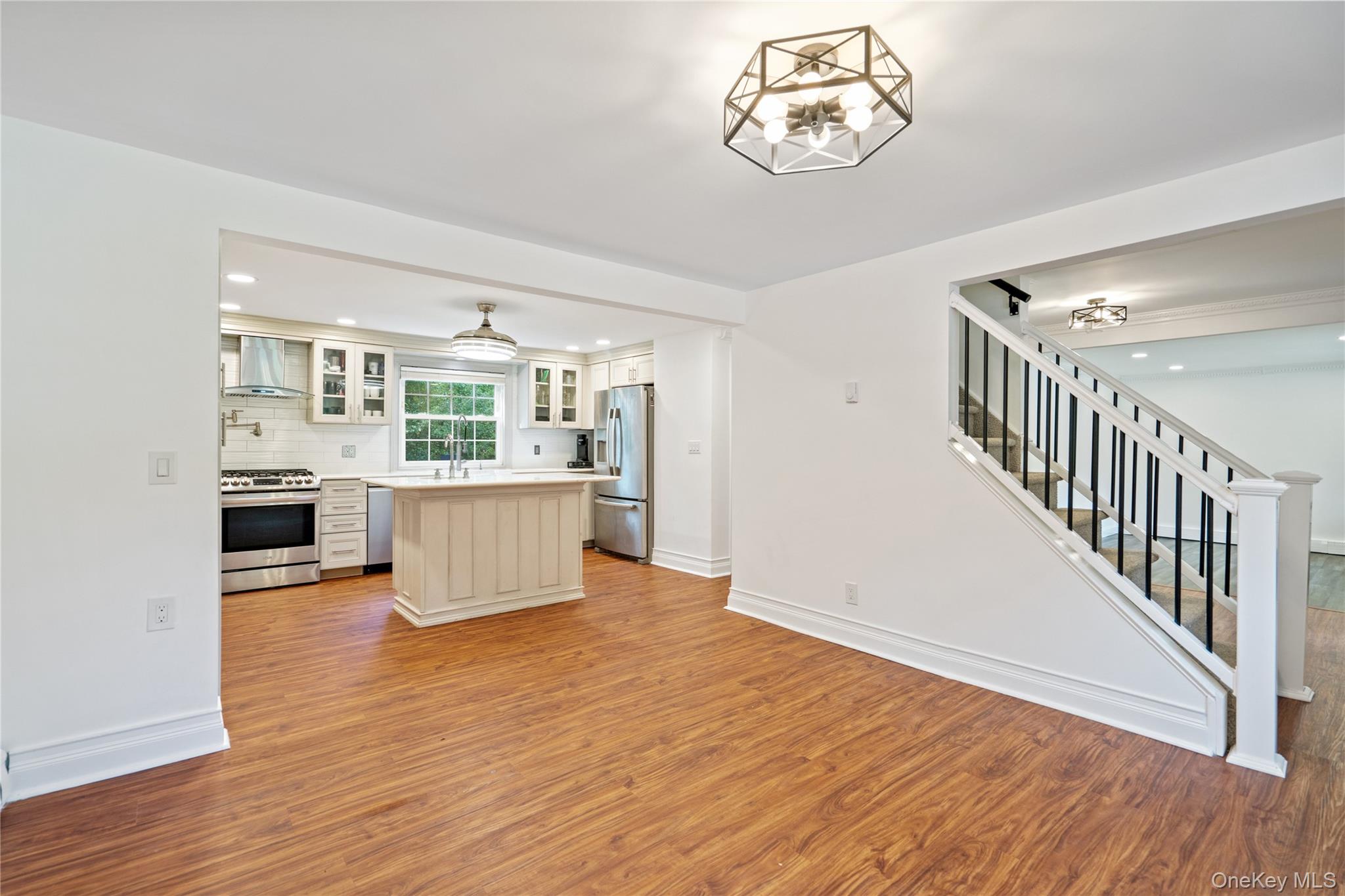 2 Mount Sinai Avenue S, Port Jefferson Station, NY 11776