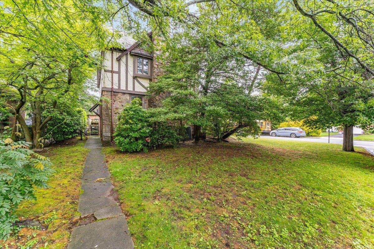 369 Longacre Avenue, Woodmere, NY 11598