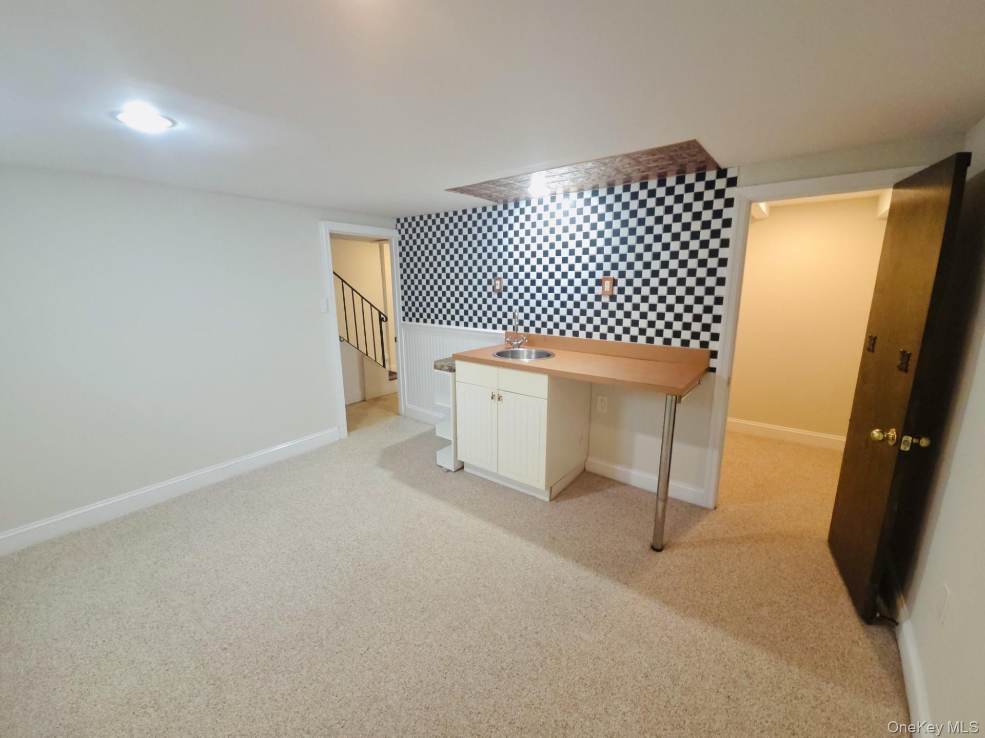 1114 1st Avenue, New Hyde Park, NY 11040