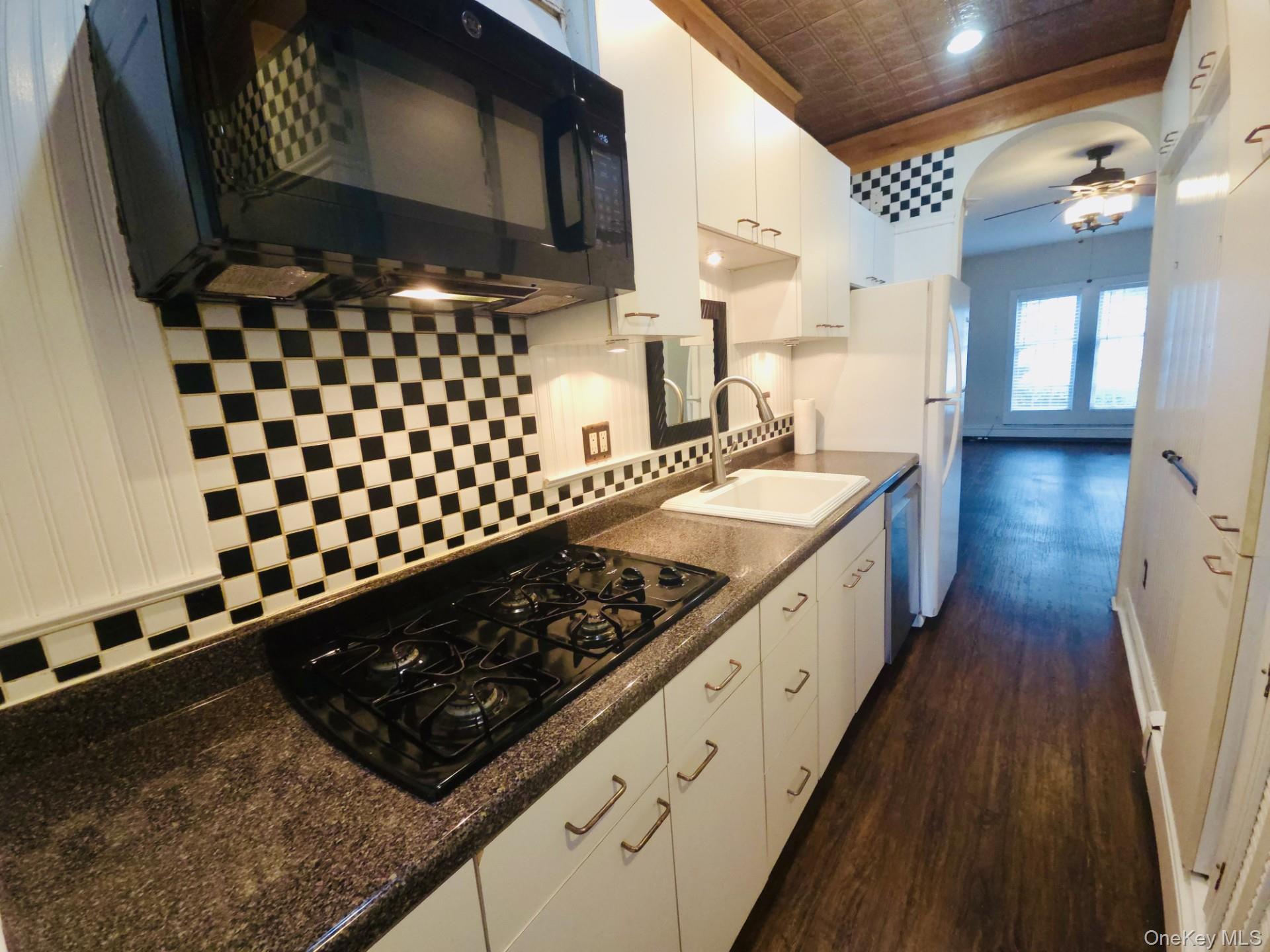 1114 1st Avenue, New Hyde Park, NY 11040