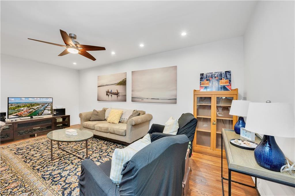 9707 4th Avenue # 3R, Brooklyn, NY 11209