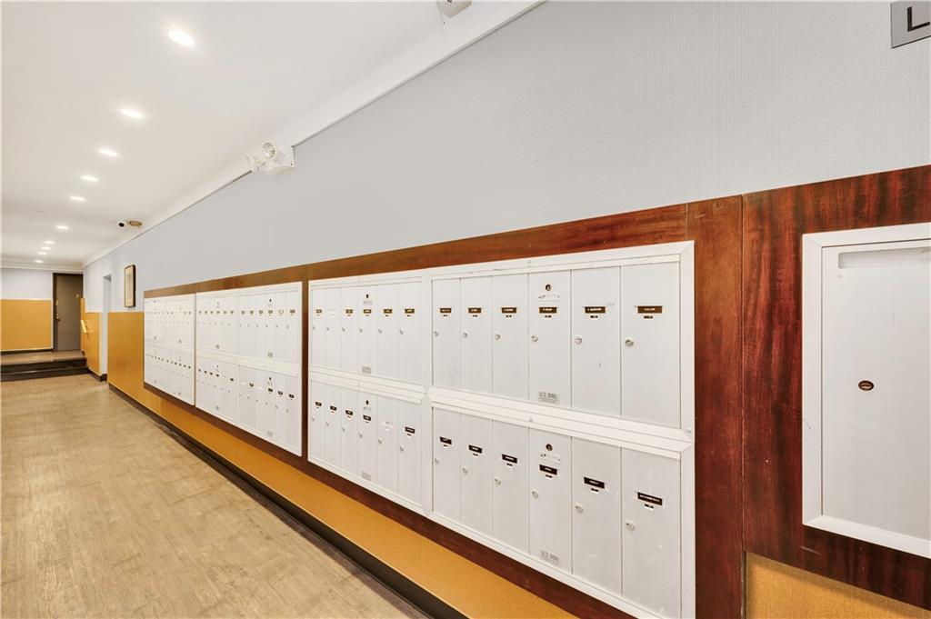 9707 4th Avenue # 3R, Brooklyn, NY 11209