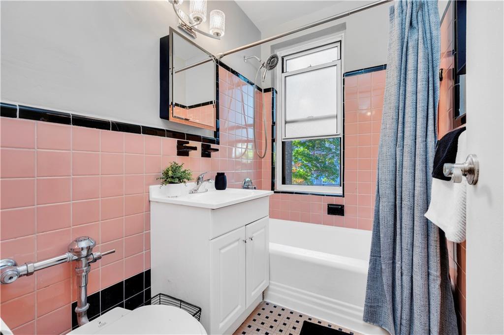 9707 4th Avenue # 3R, Brooklyn, NY 11209