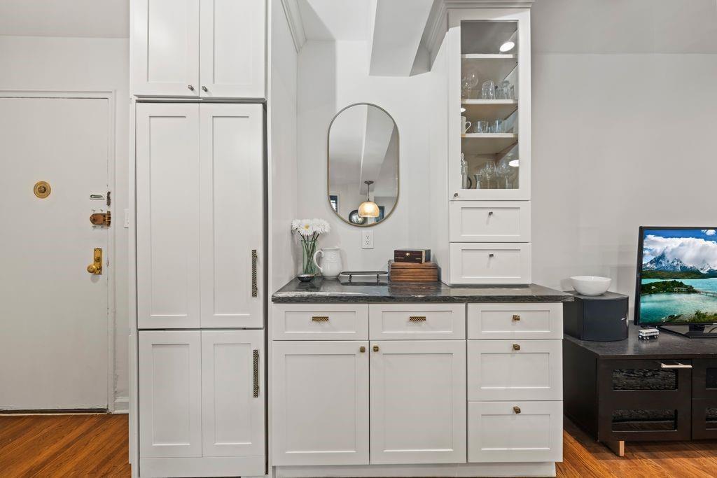 9707 4th Avenue # 3R, Brooklyn, NY 11209