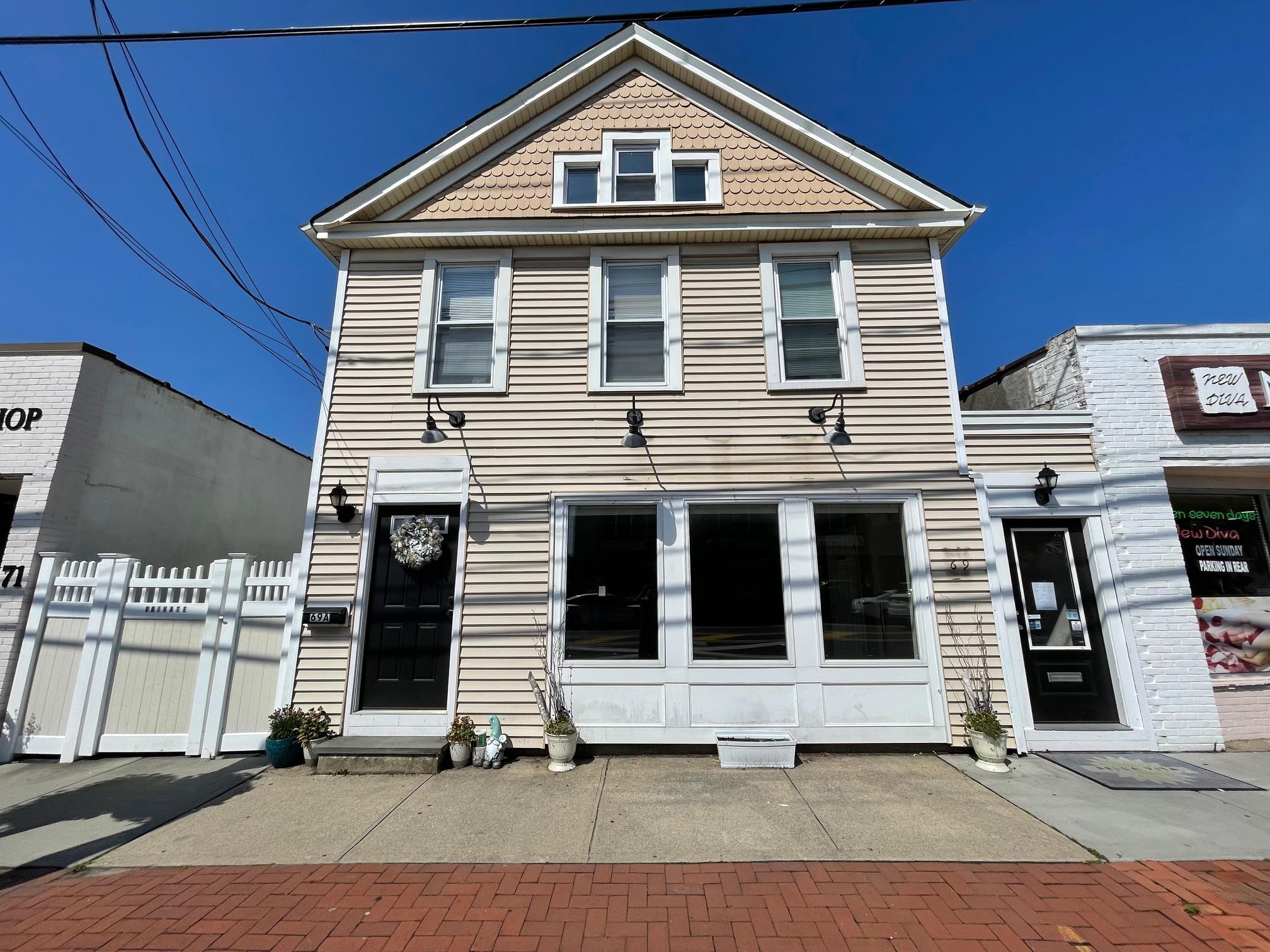 69 Broadway, Greenlawn, NY 11740