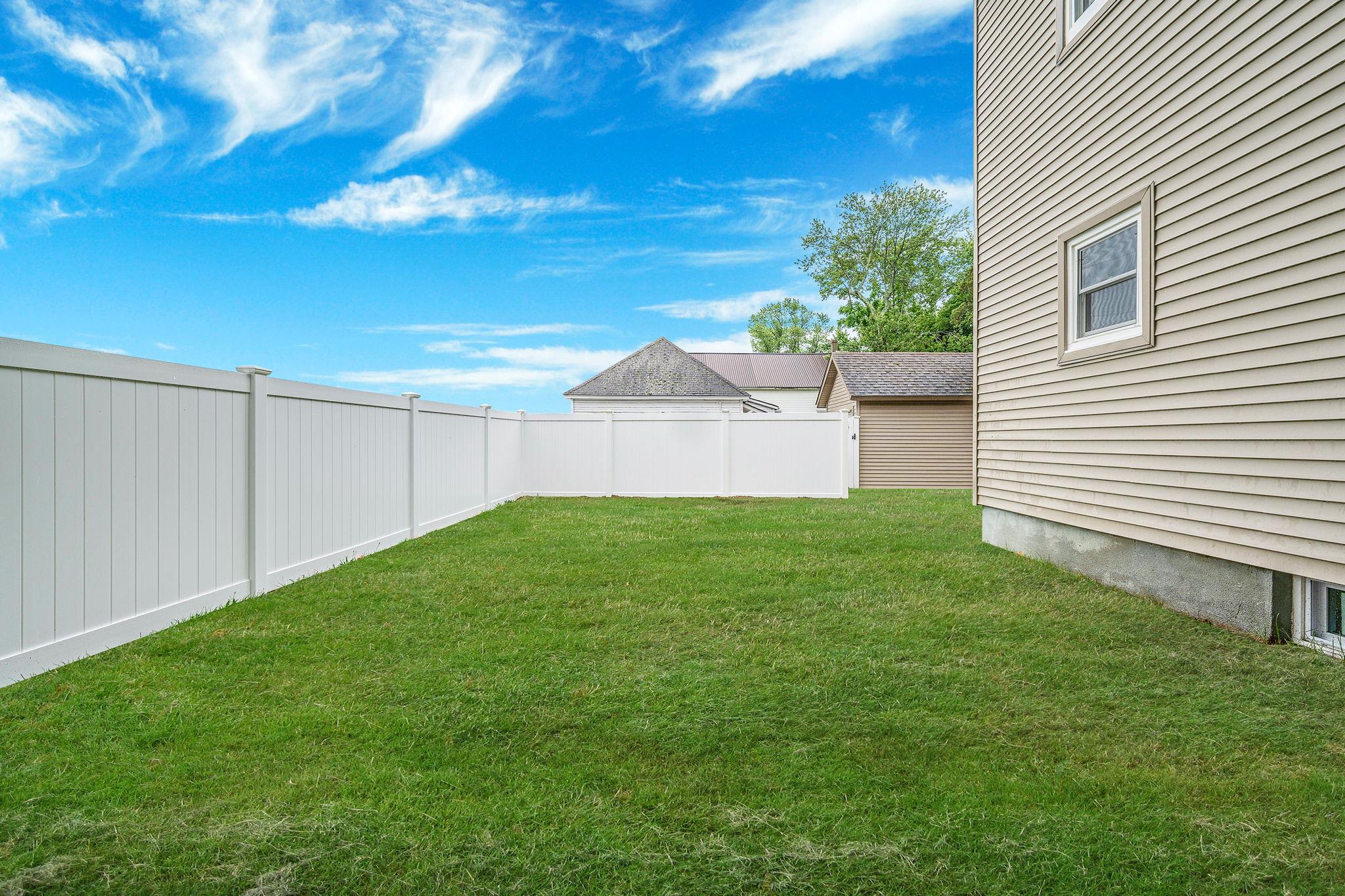 38 S Front Street, Farmingdale, NY 11735
