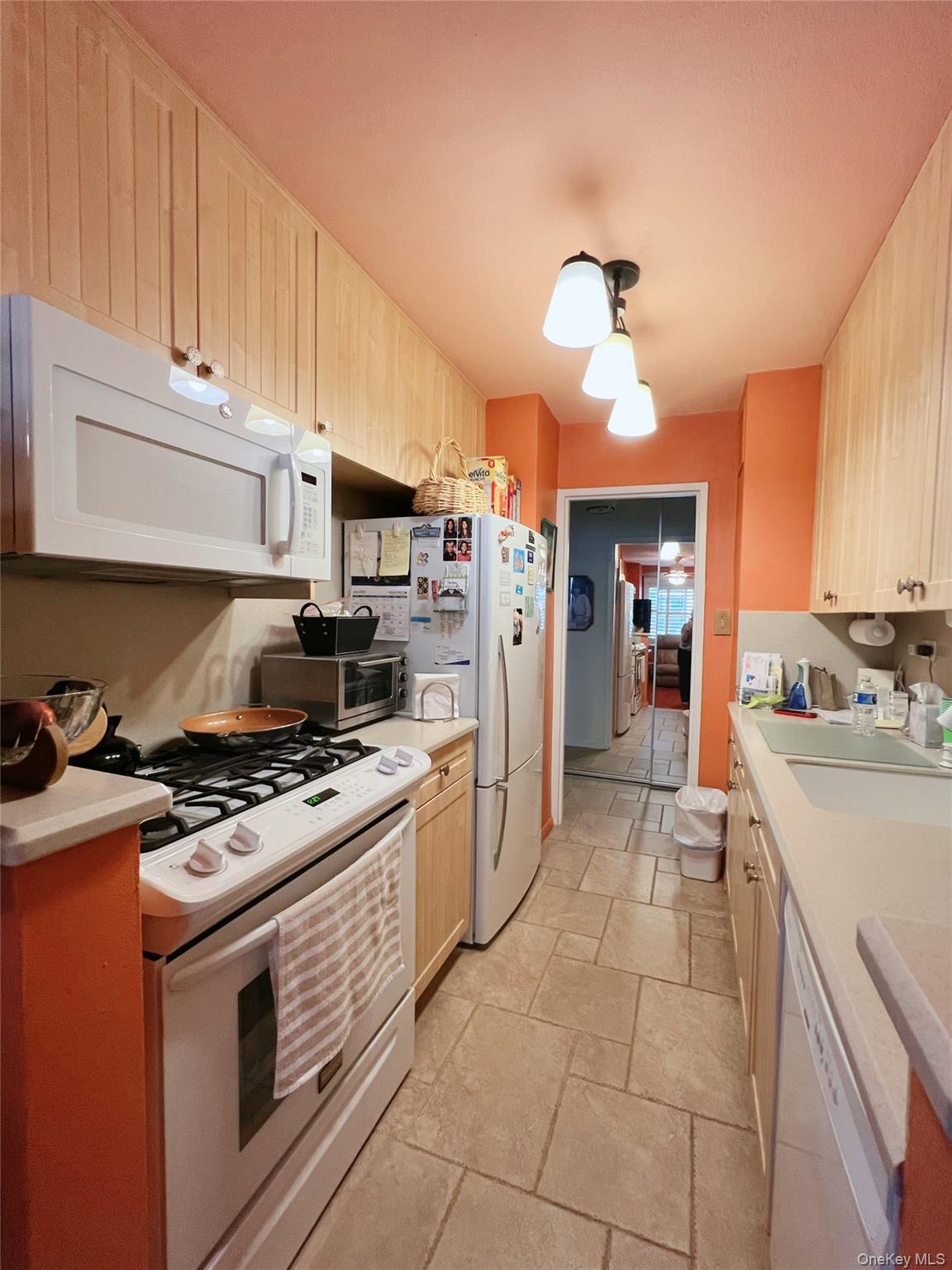 1815 215 Street # 1G, Bayside, NY 11360