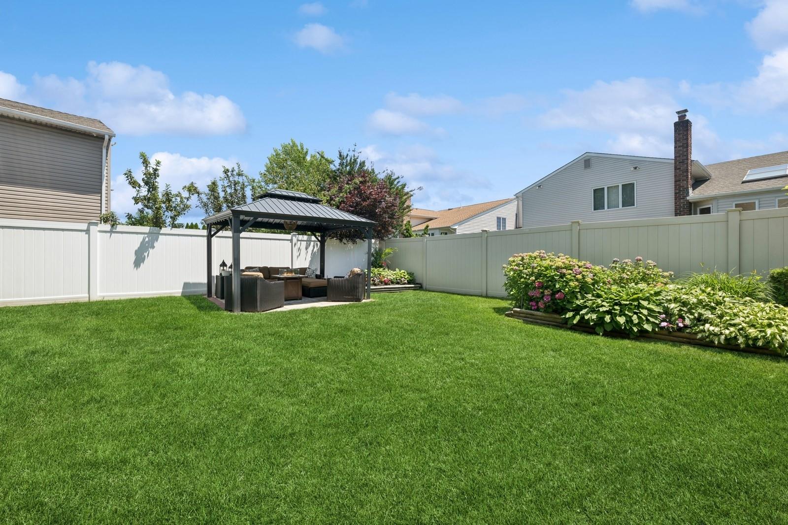 2092 Vine Drive, Merrick, NY 11566