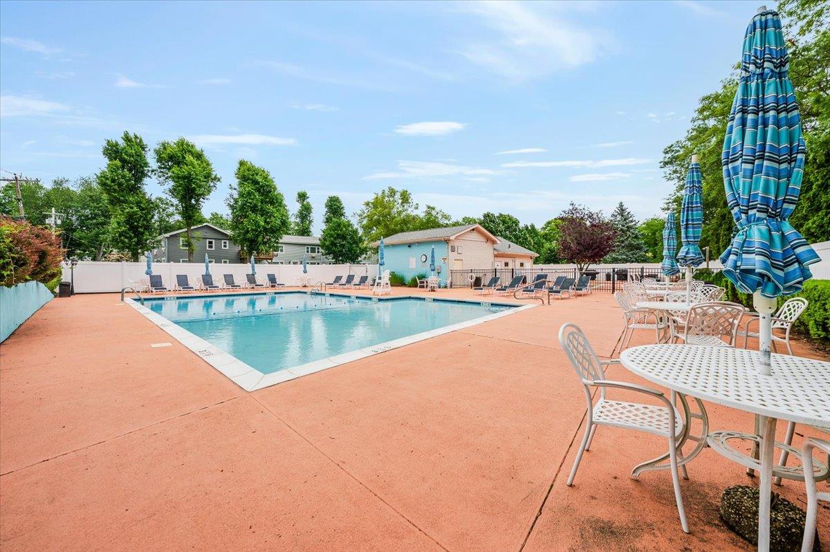 112 Cardinal Lane # 2B, Islip, NY 11751