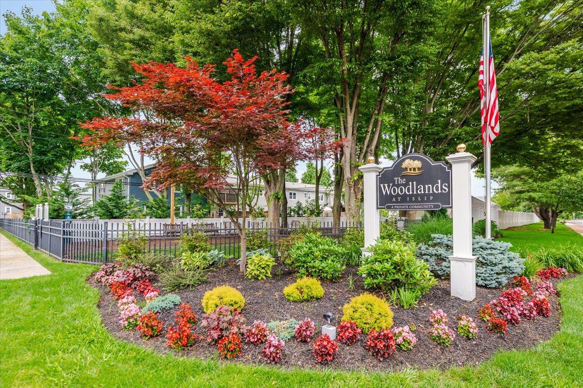 112 Cardinal Lane # 2B, Islip, NY 11751